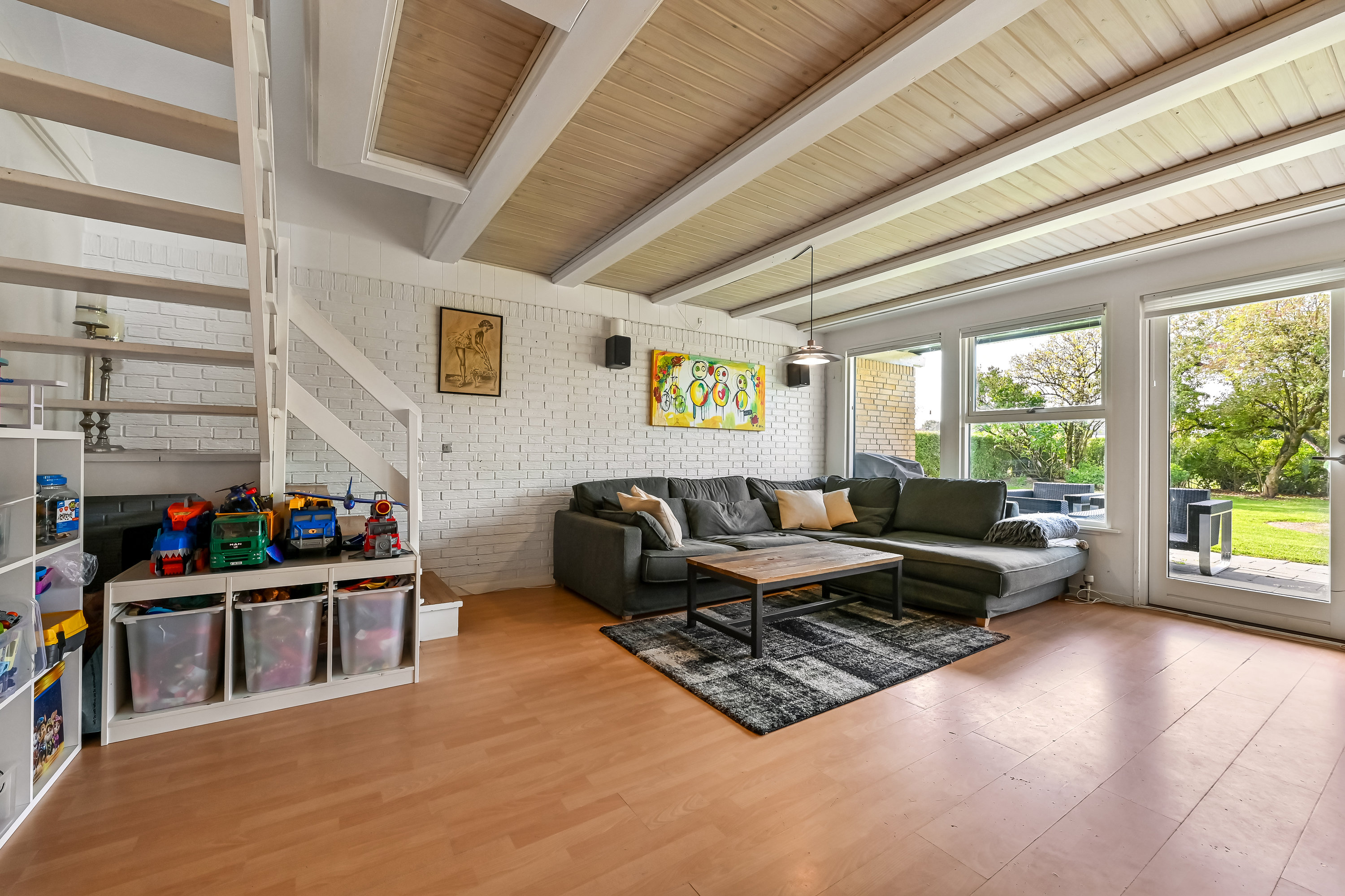 Fremhævet stue billede i fuldskærmstilstand. Billede af Rugmarken 11, Hammerum, 7400 Herning