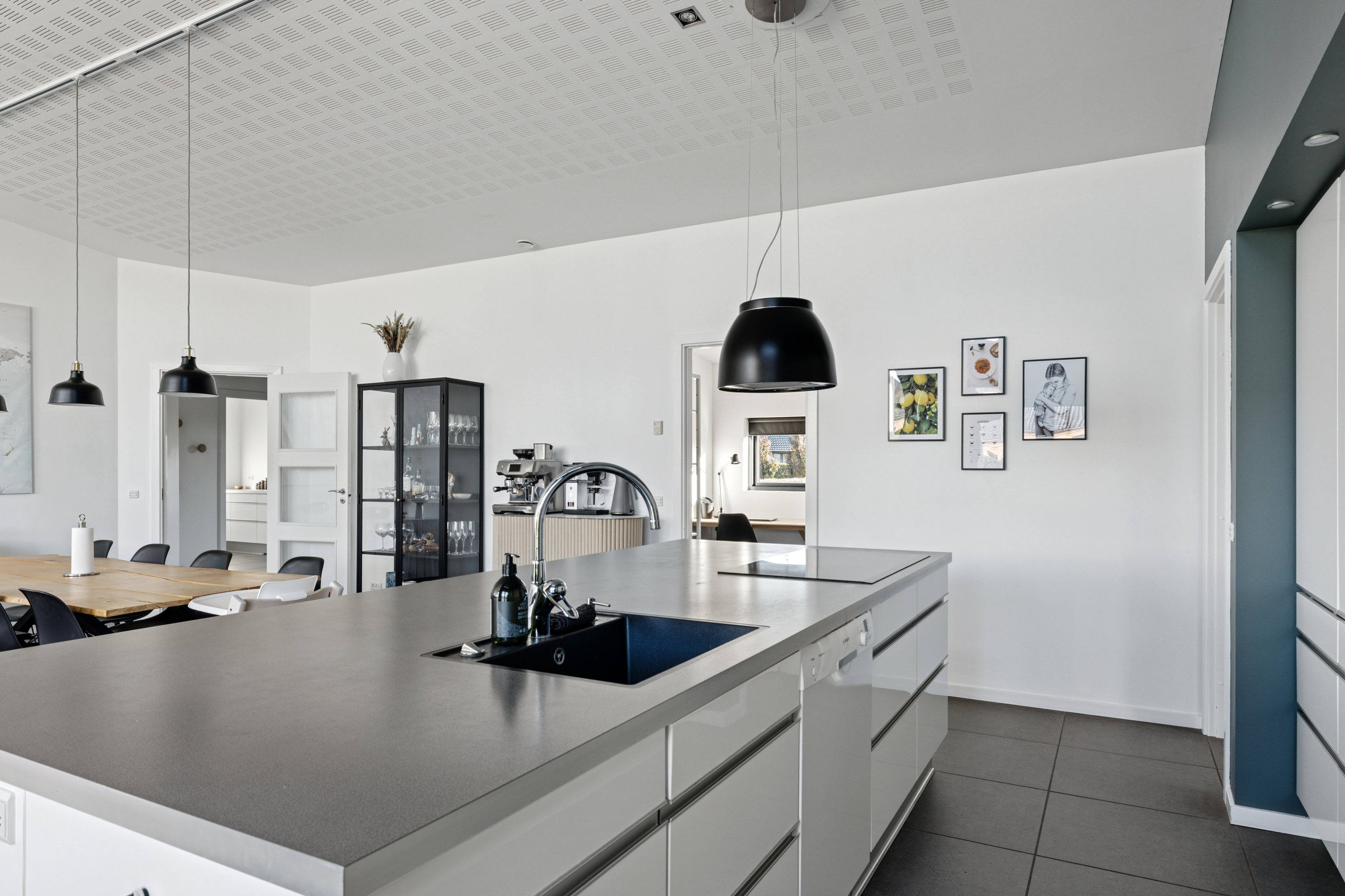 Fremhævet køkken billede i fuldskærmstilstand. Billede af Nørreballe 58, 8832 Skals