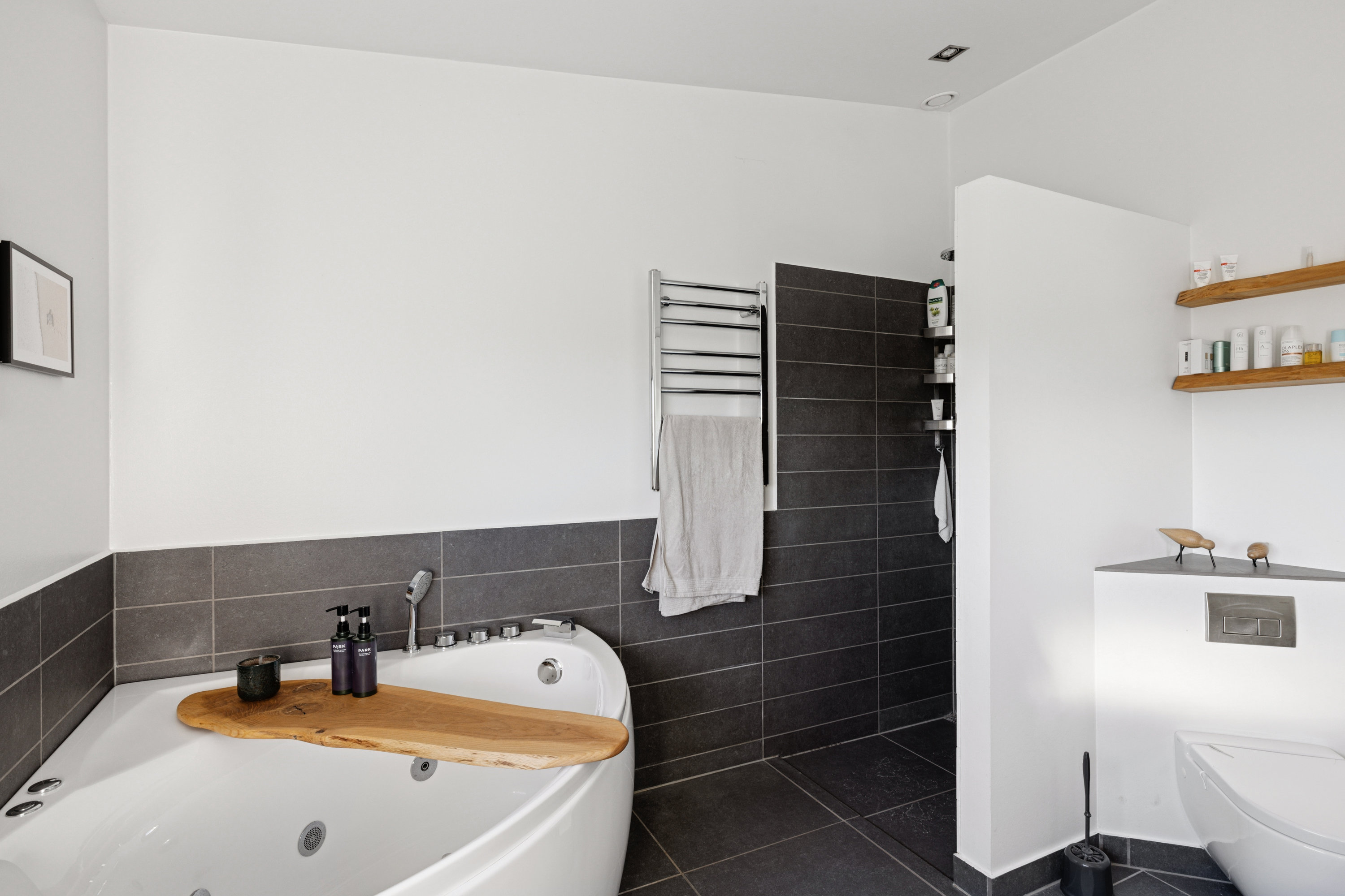 Fremhævet badeværelse billede i fuldskærmstilstand. Billede af Nørreballe 58, 8832 Skals