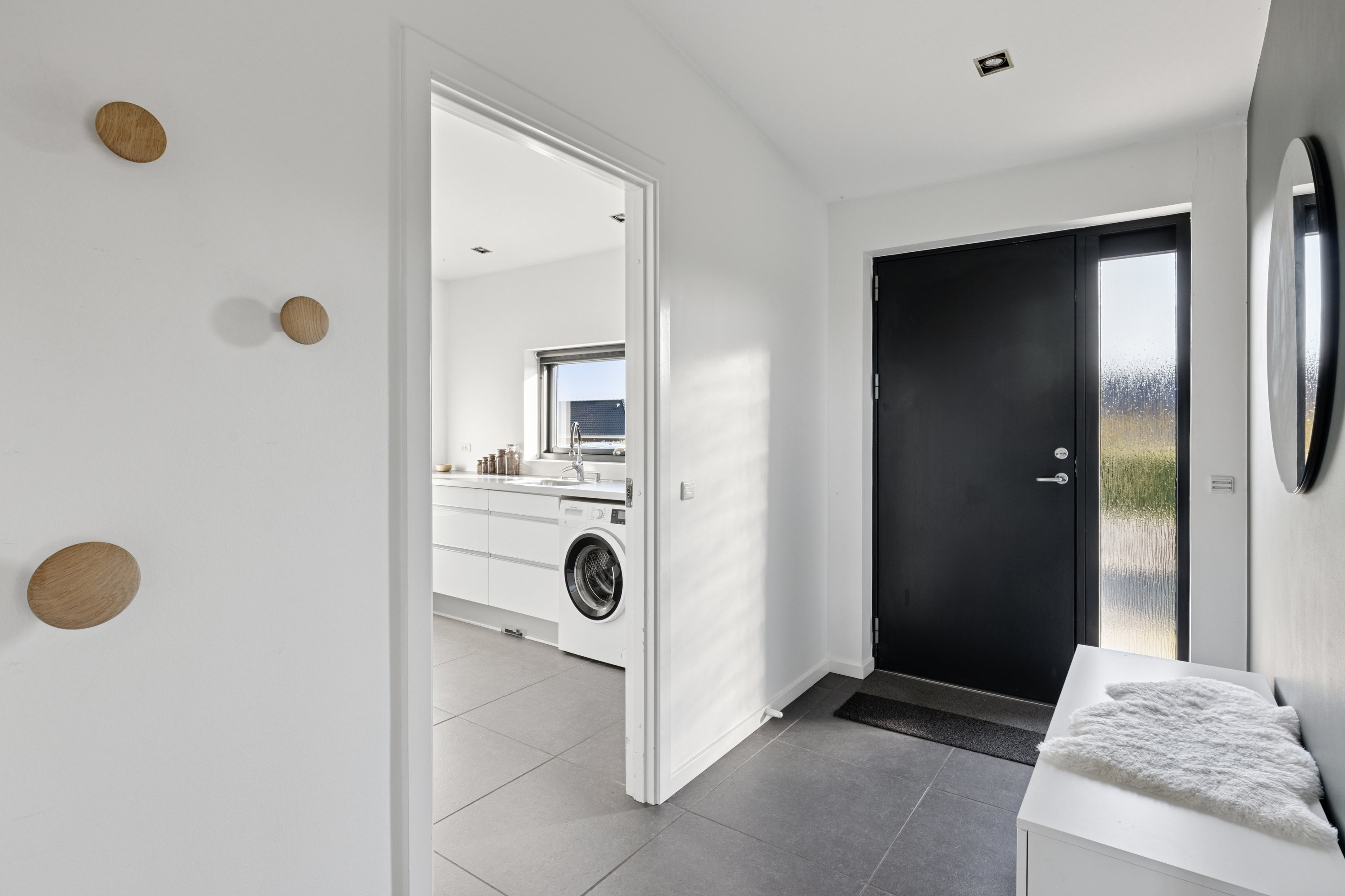 Fremhævet gang billede i fuldskærmstilstand. Billede af Nørreballe 58, 8832 Skals