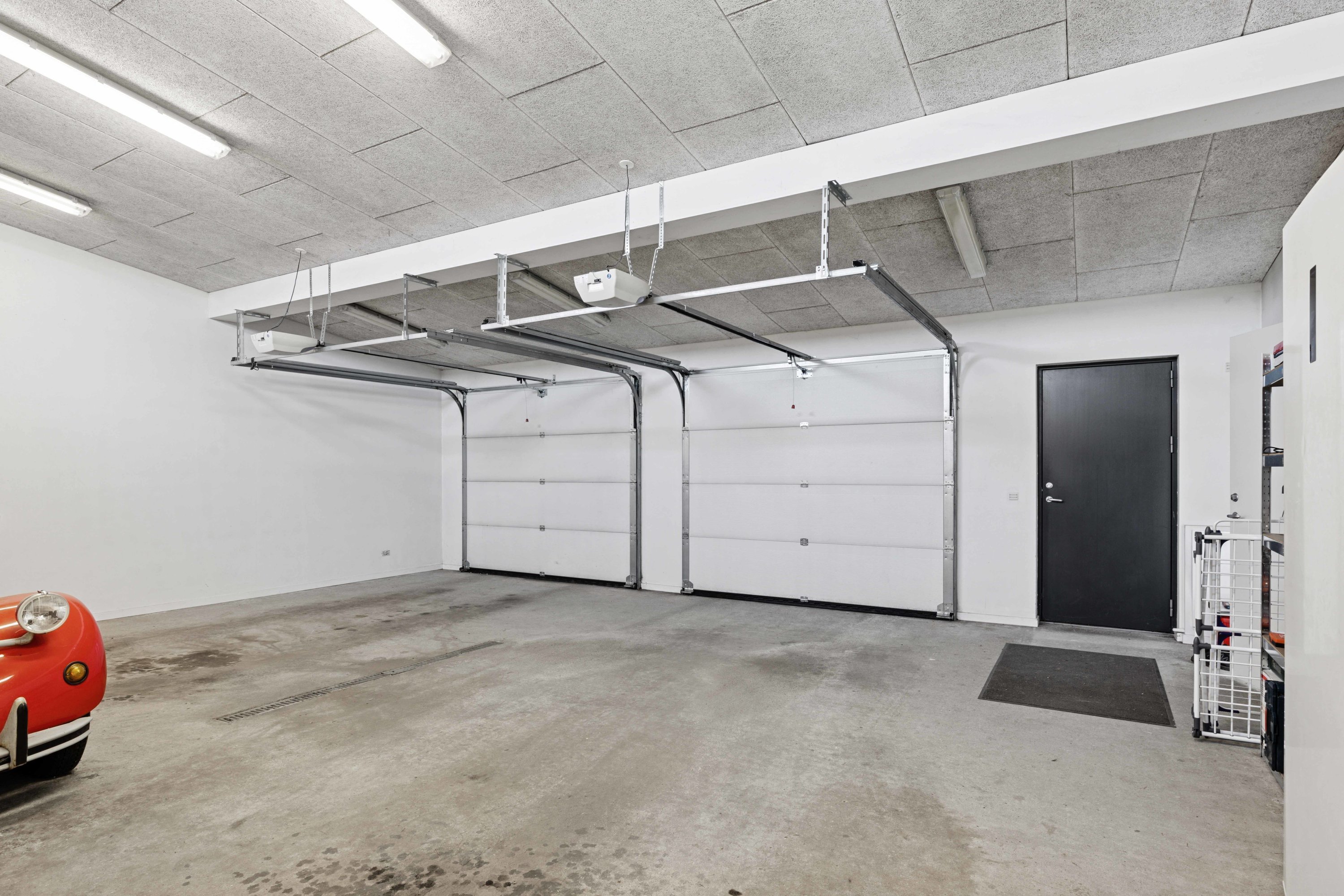 Fremhævet garage billede i fuldskærmstilstand. Billede af Nørreballe 58, 8832 Skals