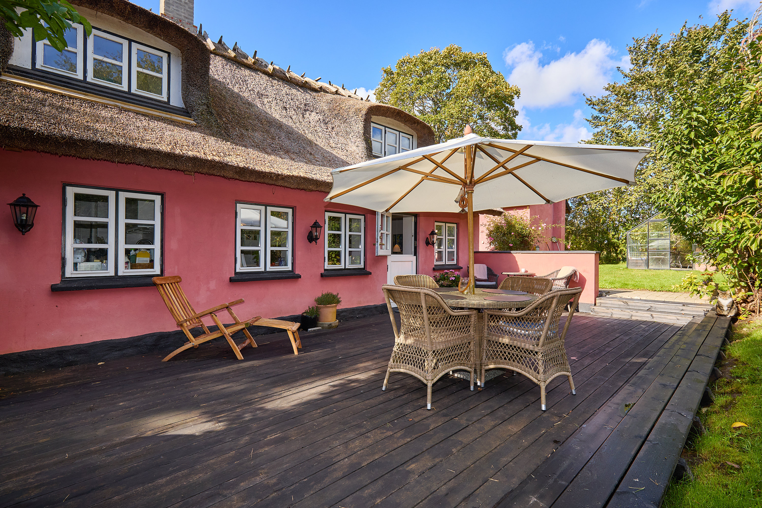 Fremhævet terrasse billede i fuldskærmstilstand. Billede af Krigsagervej 2, Søborg, 3250 Gilleleje