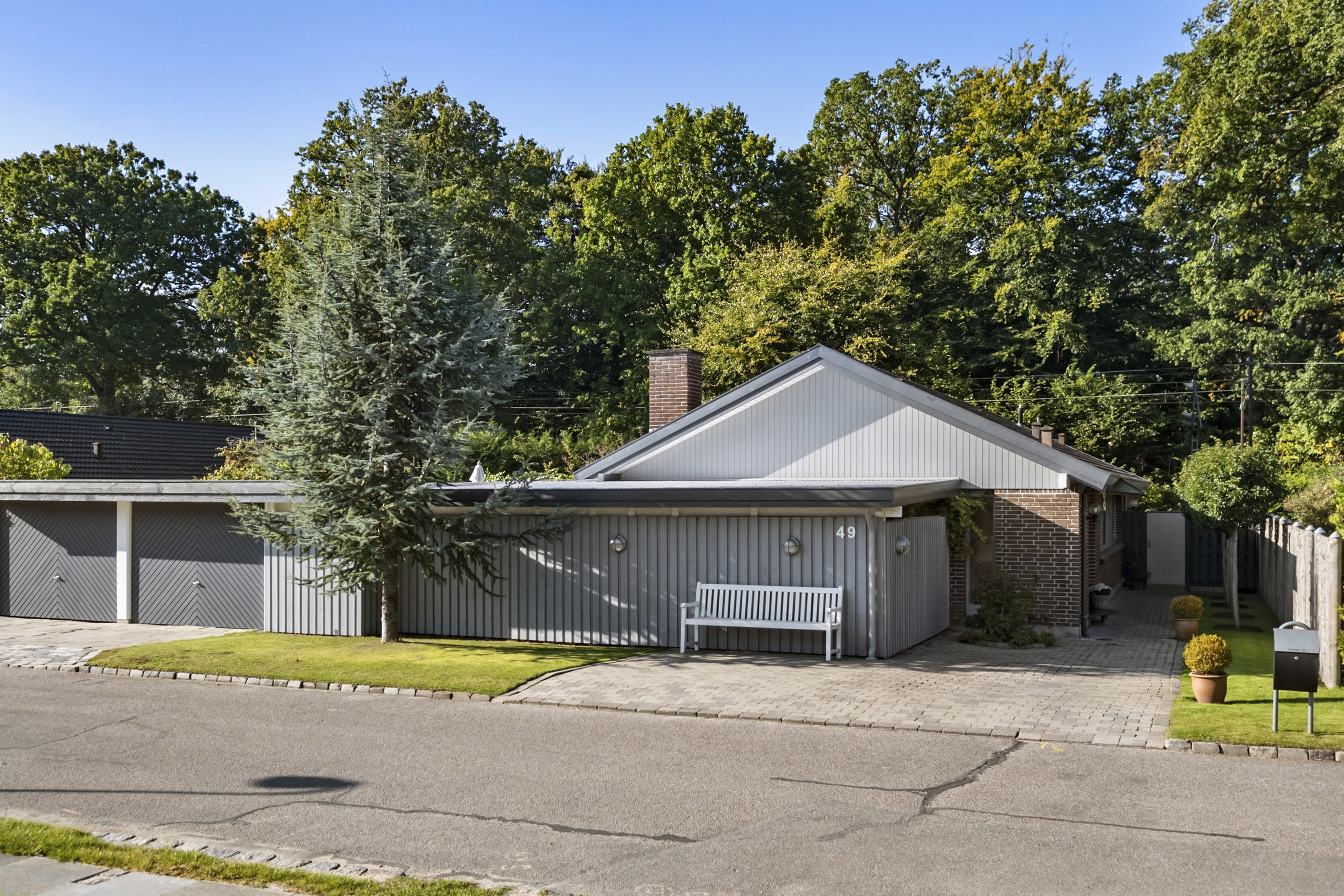 Fremhævet ejendommen billede i fuldskærmstilstand. Billede af Enrumvej 49, 2950 Vedbæk