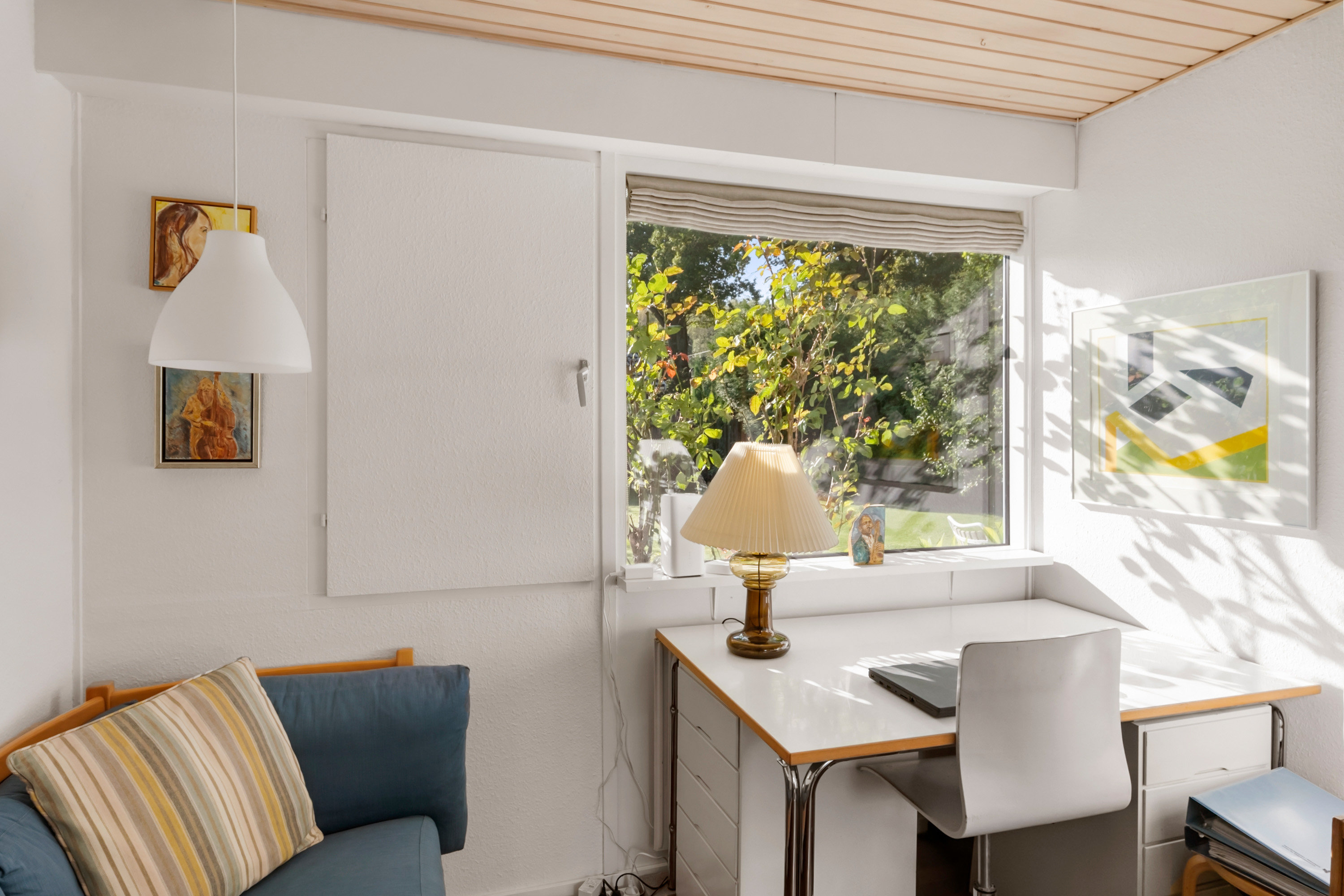 Fremhævet kontor billede i fuldskærmstilstand. Billede af Enrumvej 49, 2950 Vedbæk