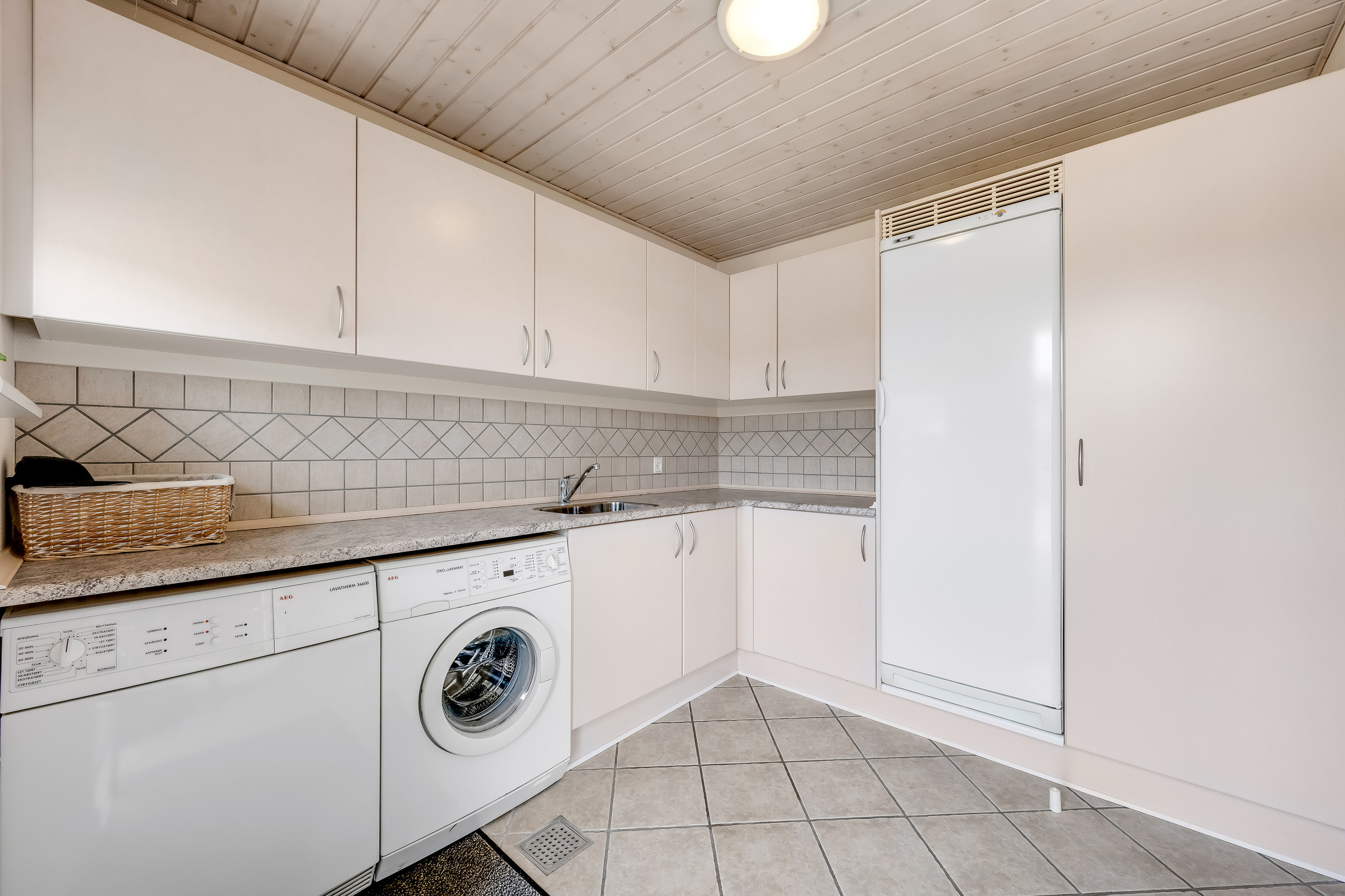 Fremhævet baggang billede i fuldskærmstilstand. Billede af Gyvelvænget 13, 6920 Videbæk