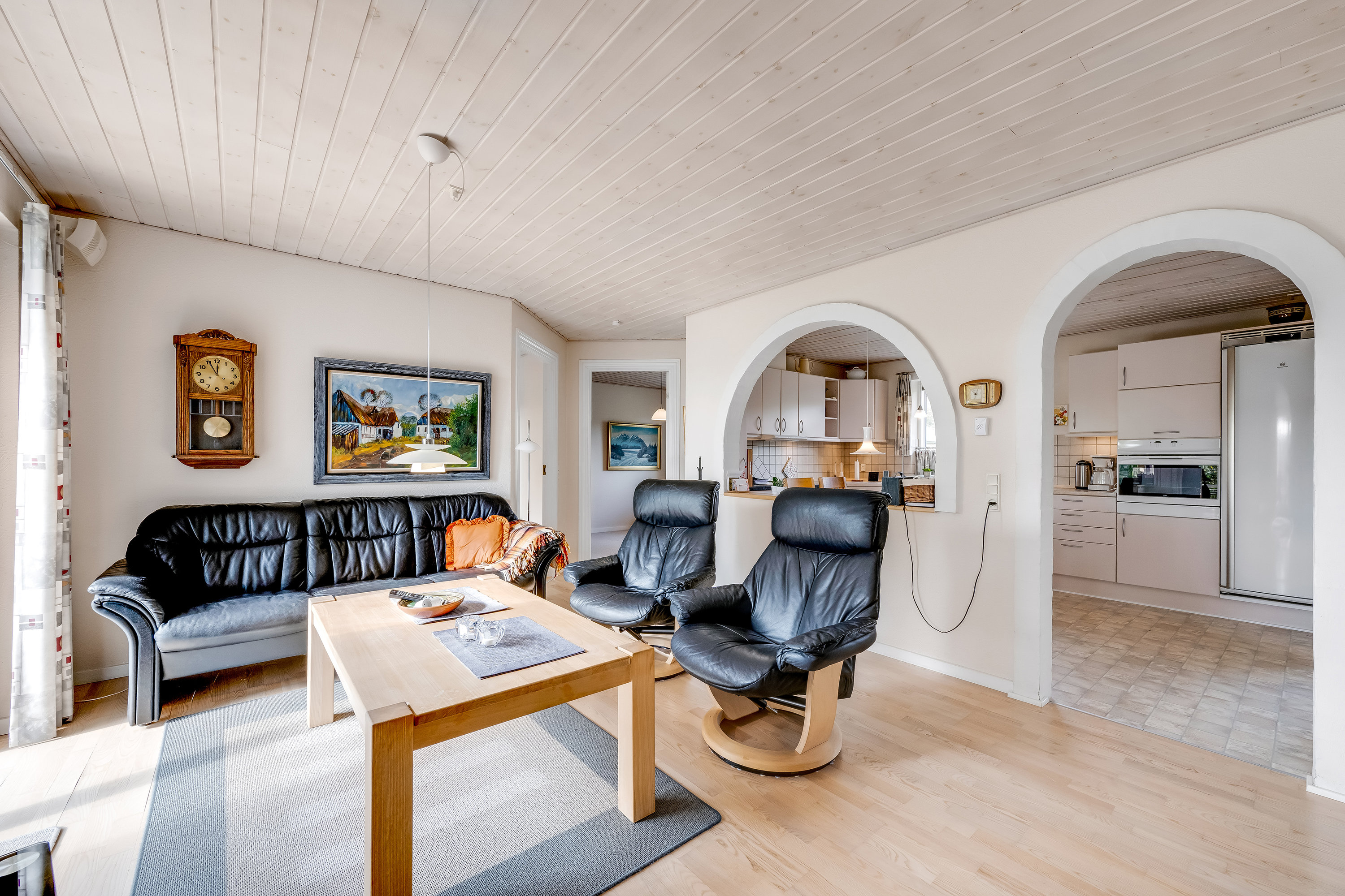 Fremhævet stue billede i fuldskærmstilstand. Billede af Gyvelvænget 13, 6920 Videbæk