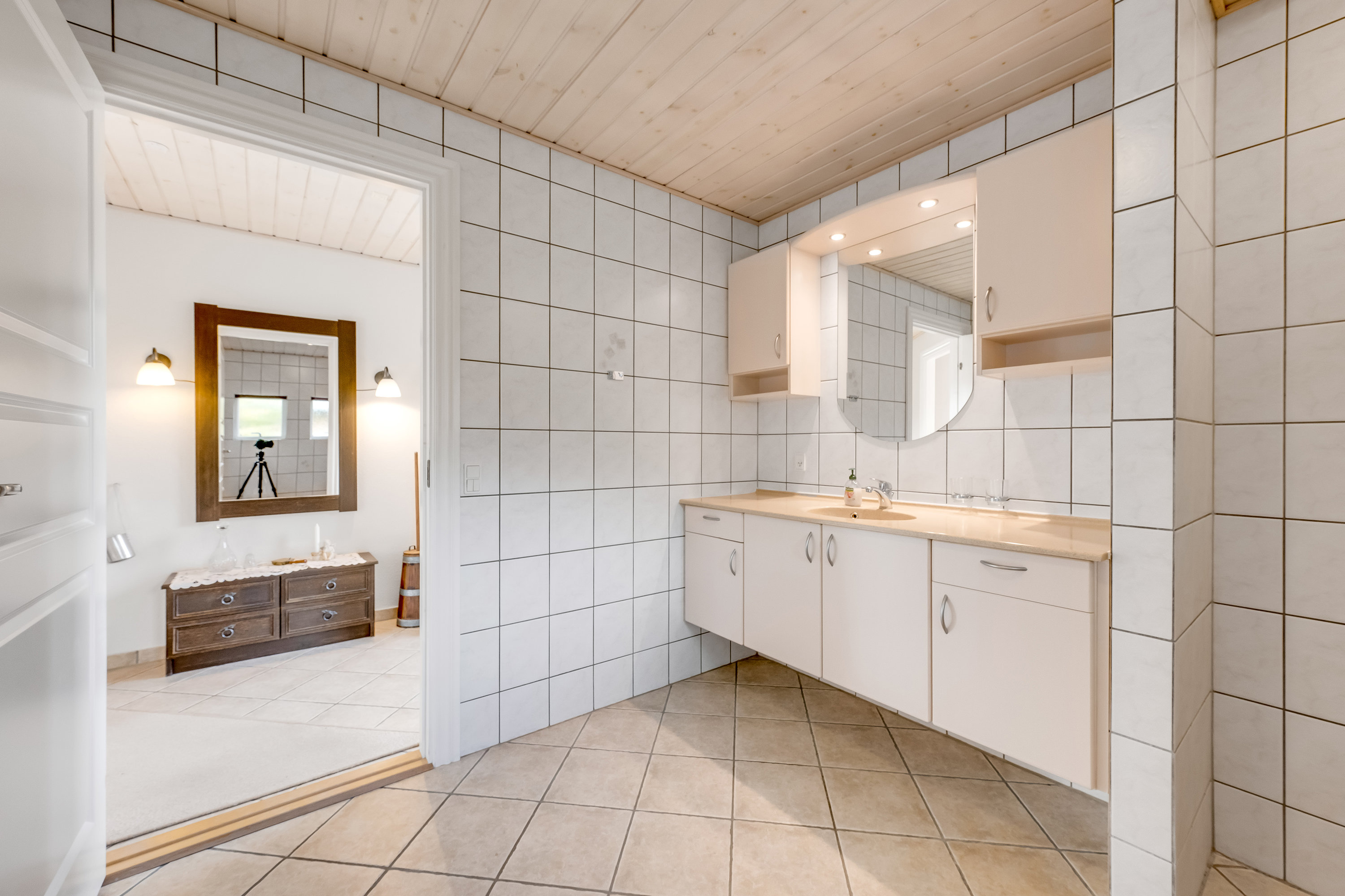 Fremhævet badeværelse billede i fuldskærmstilstand. Billede af Gyvelvænget 13, 6920 Videbæk