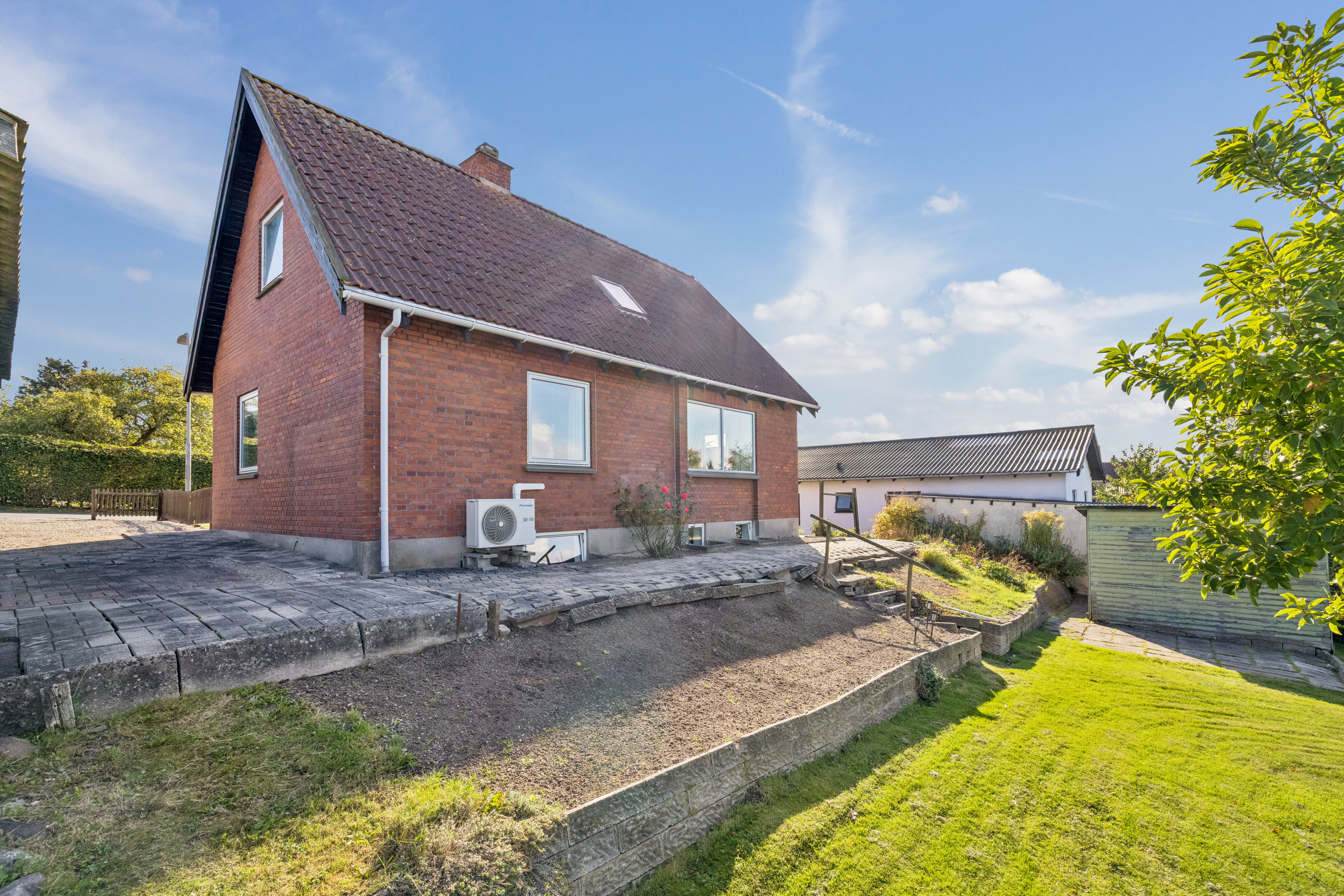 Fremhævet ejendom 1 billede i fuldskærmstilstand. Billede af Vibevej 15, 8410 Rønde