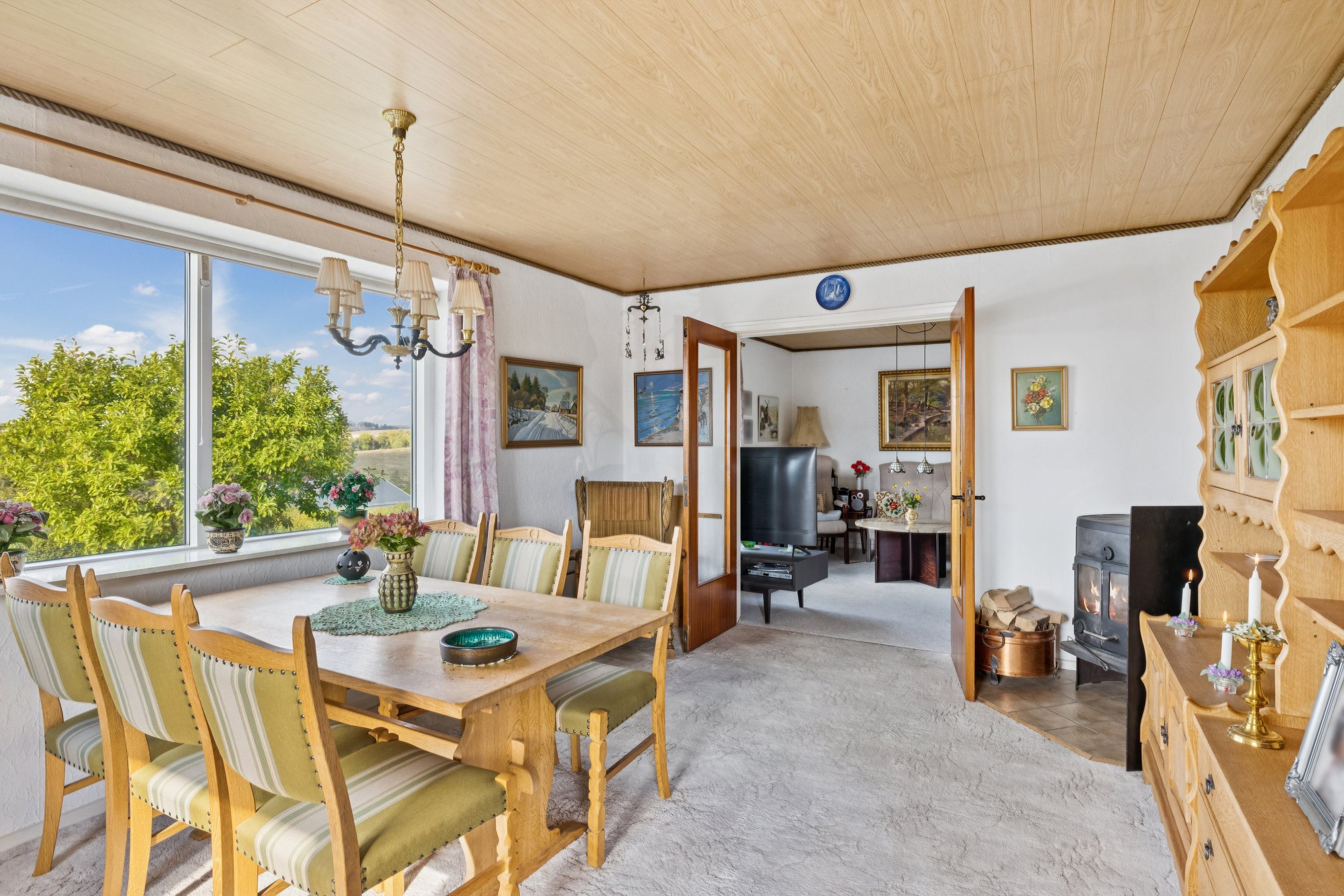 Fremhævet stue billede i fuldskærmstilstand. Billede af Vibevej 15, 8410 Rønde