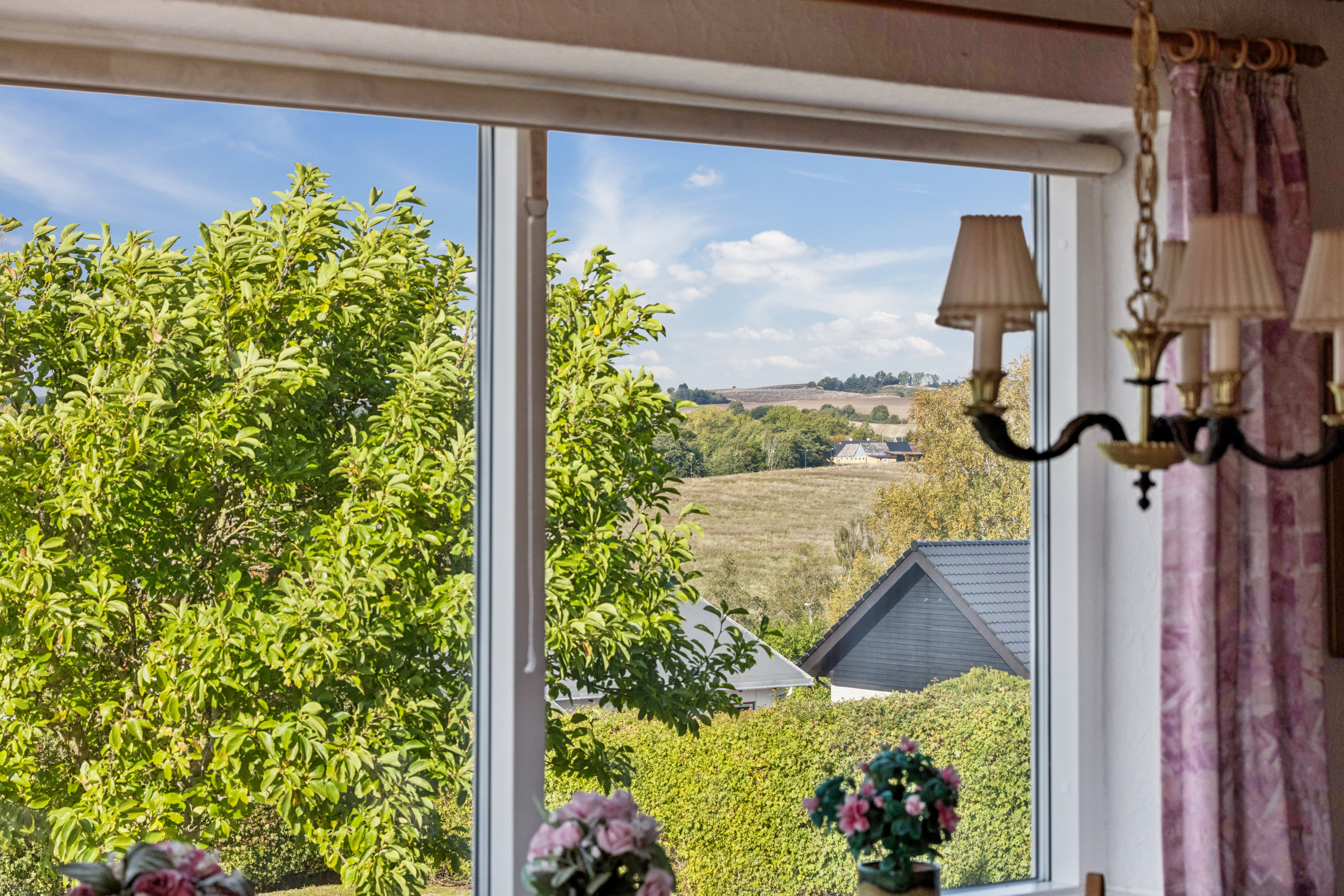 Fremhævet udsigt billede i fuldskærmstilstand. Billede af Vibevej 15, 8410 Rønde