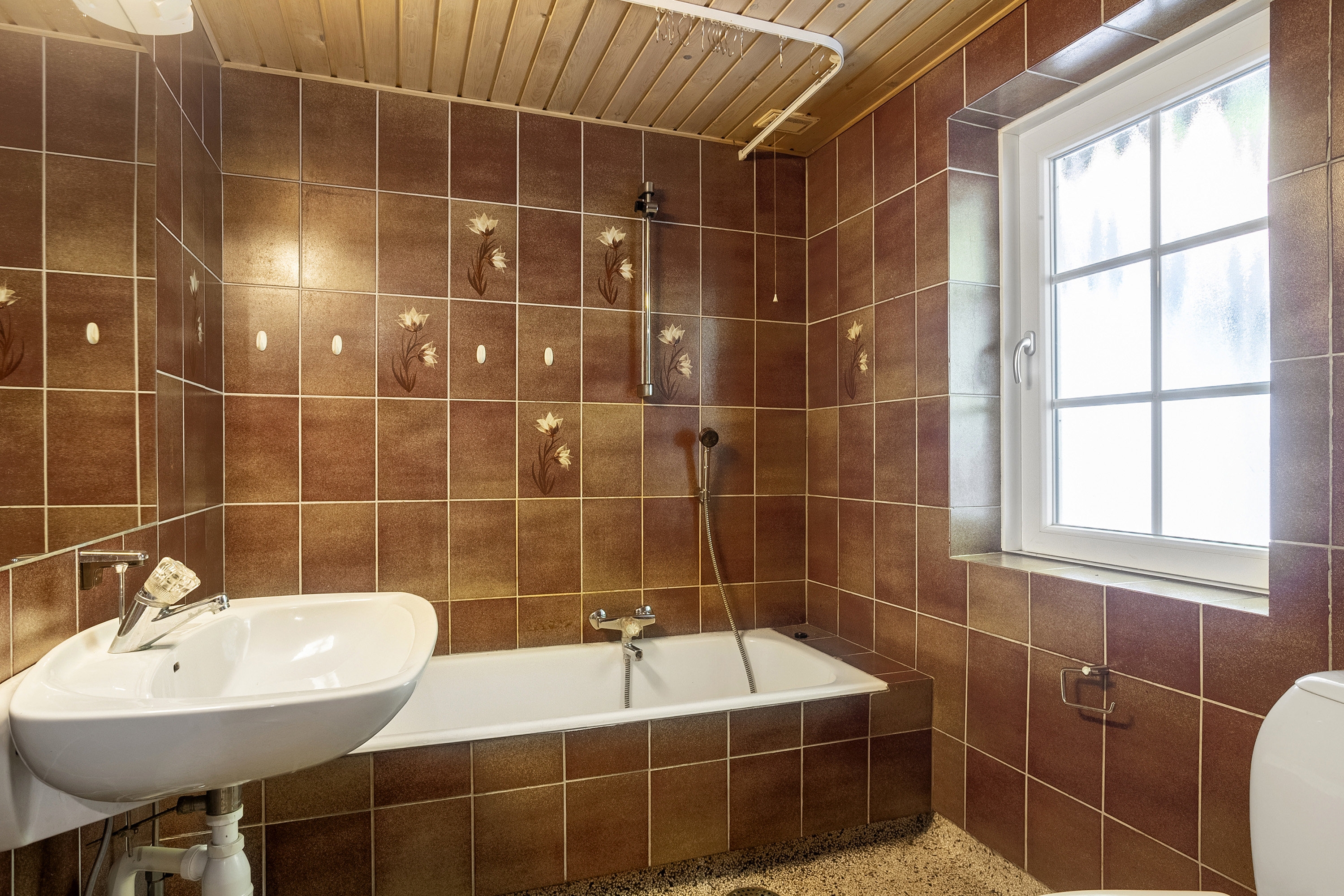 Fremhævet badeværelse billede i fuldskærmstilstand. Billede af Møllevej 1, Gørklint, 6670 Holsted