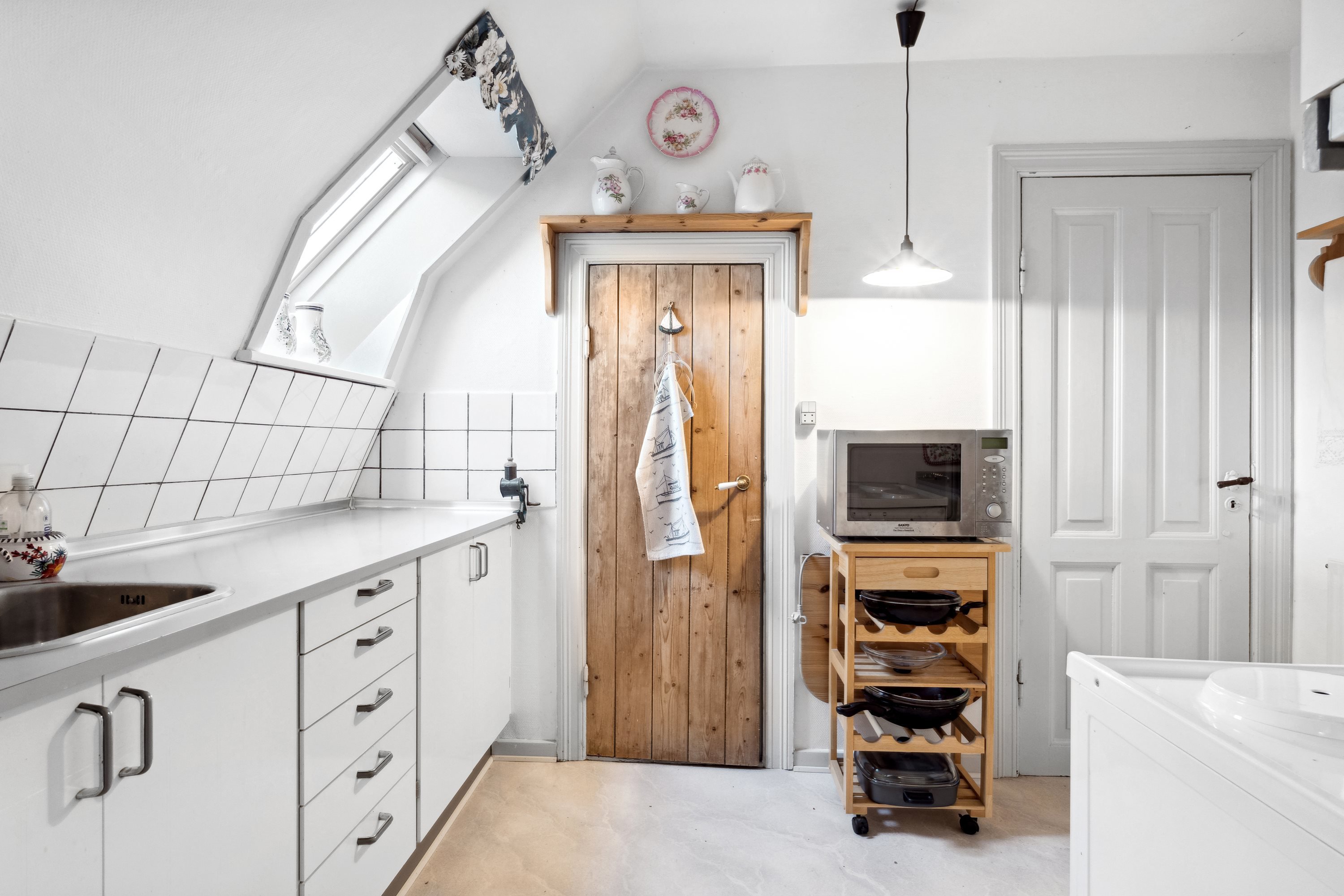 Fremhævet køkken 1. sal billede i fuldskærmstilstand. Billede af Godthåbsvej 9, 7800 Skive