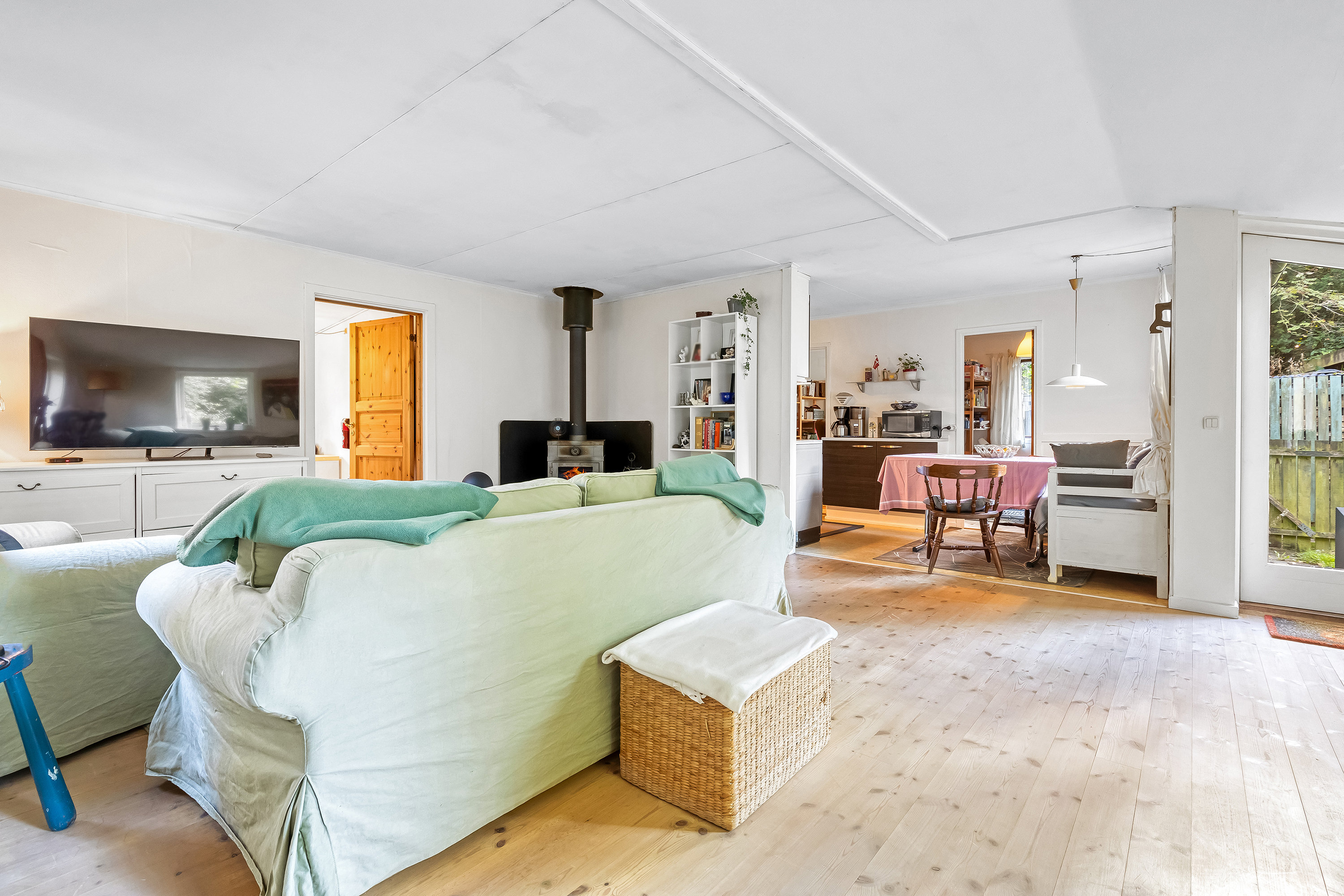 Fremhævet stue billede i fuldskærmstilstand. Billede af Alumevangen 37, Smidstrup, 3250 Gilleleje