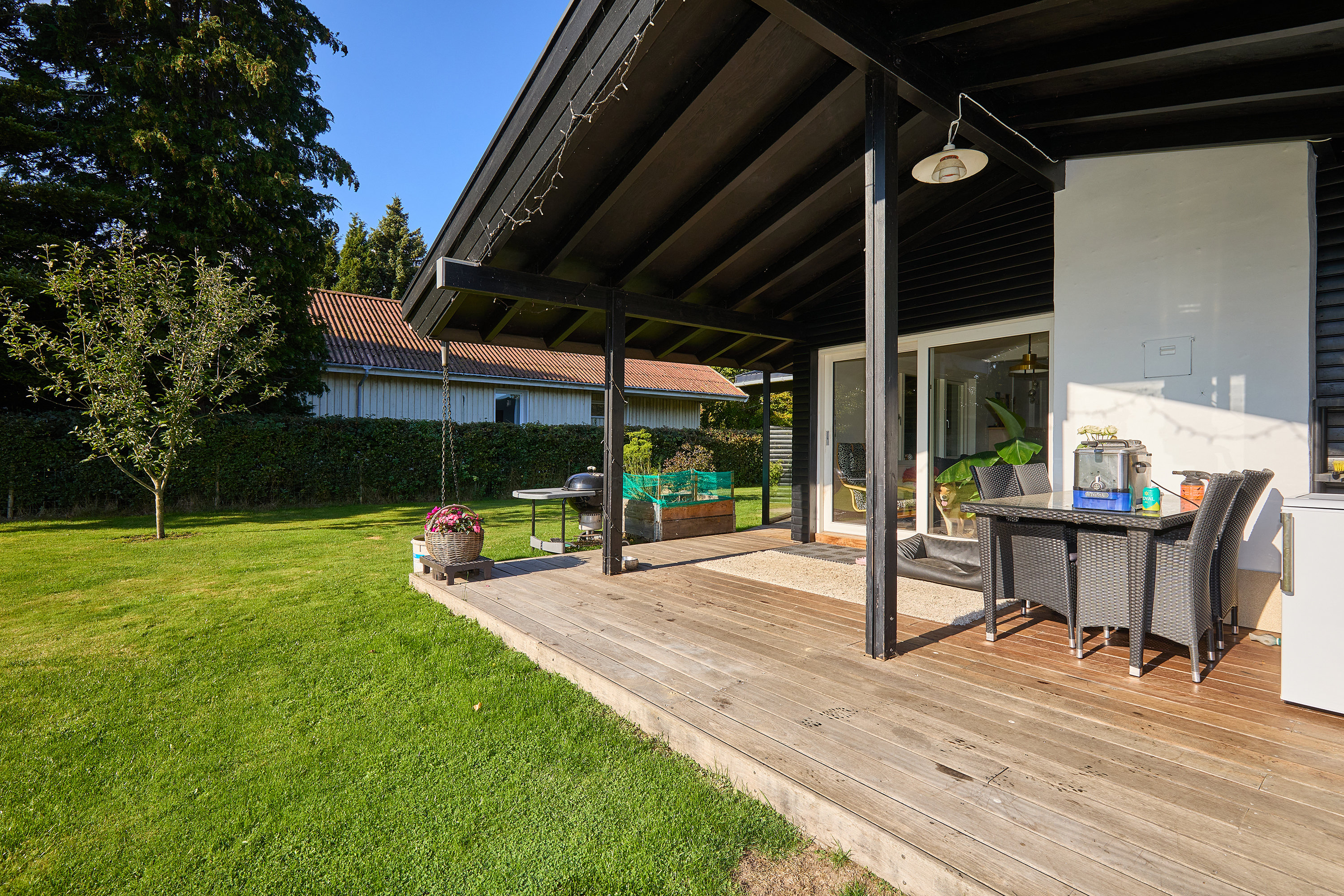 Fremhævet terrasse billede i fuldskærmstilstand. Billede af Rønnebjergvej 5, Smidstrup, 3250 Gilleleje