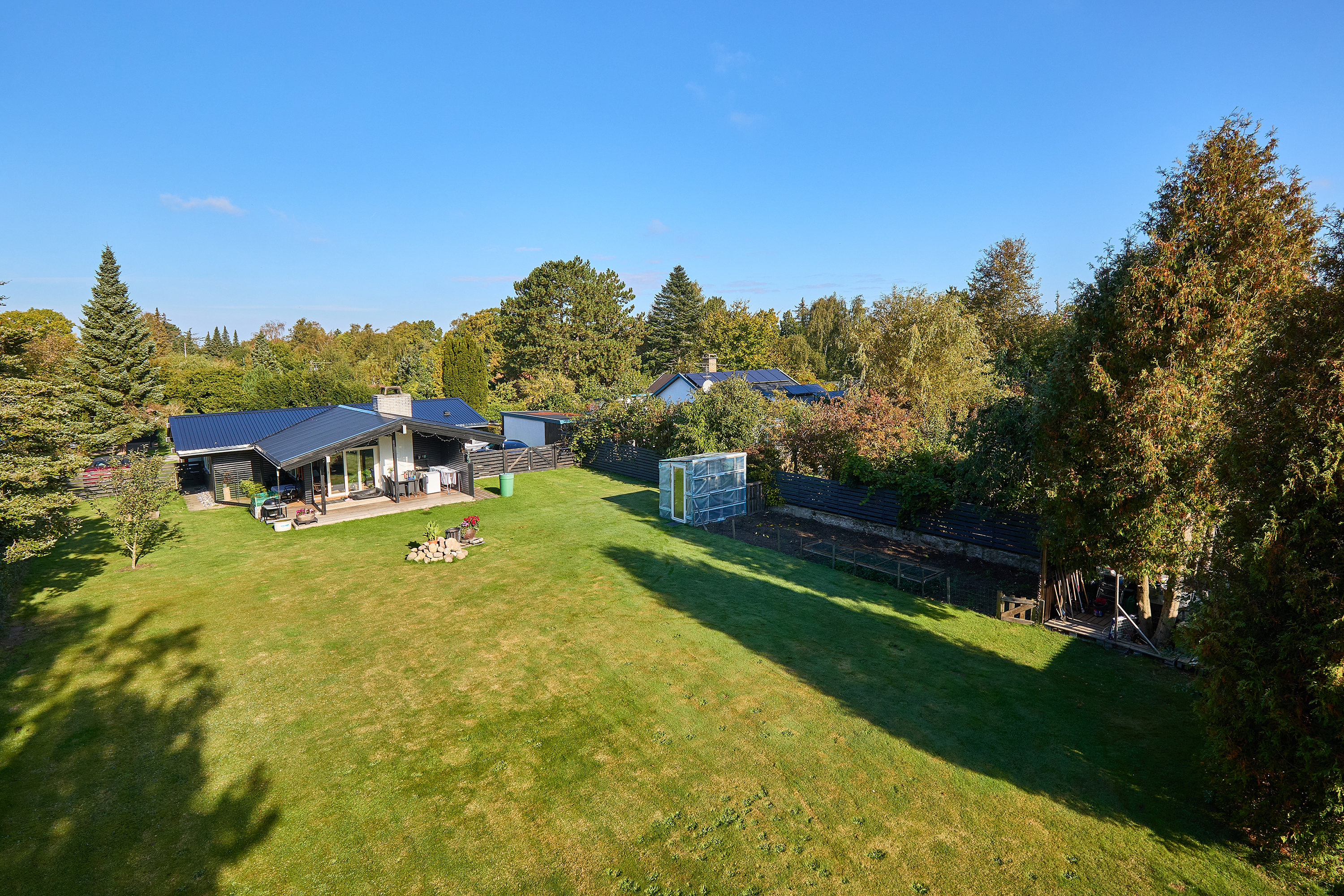 Fremhævet ejendommen billede i fuldskærmstilstand. Billede af Rønnebjergvej 5, Smidstrup, 3250 Gilleleje