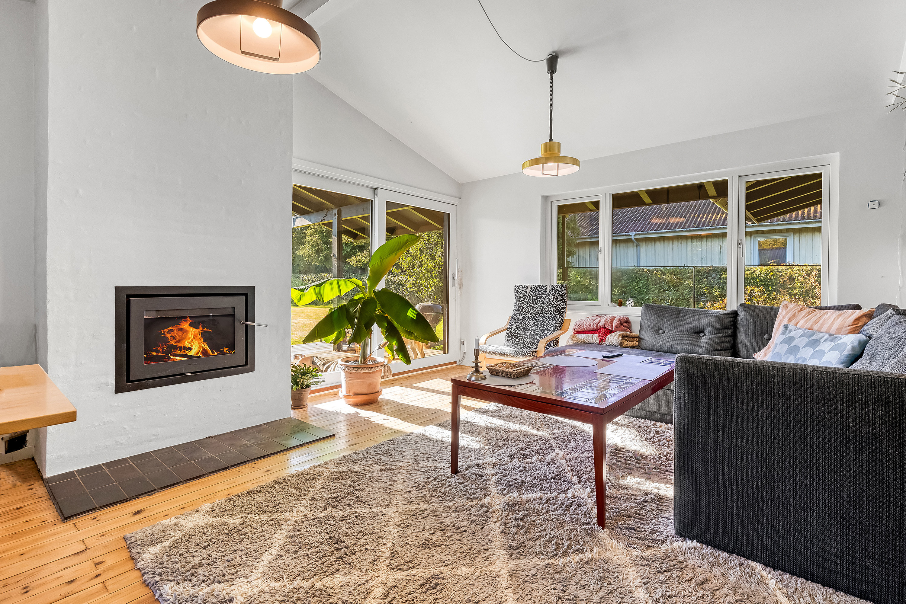 Fremhævet stue billede i fuldskærmstilstand. Billede af Rønnebjergvej 5, Smidstrup, 3250 Gilleleje