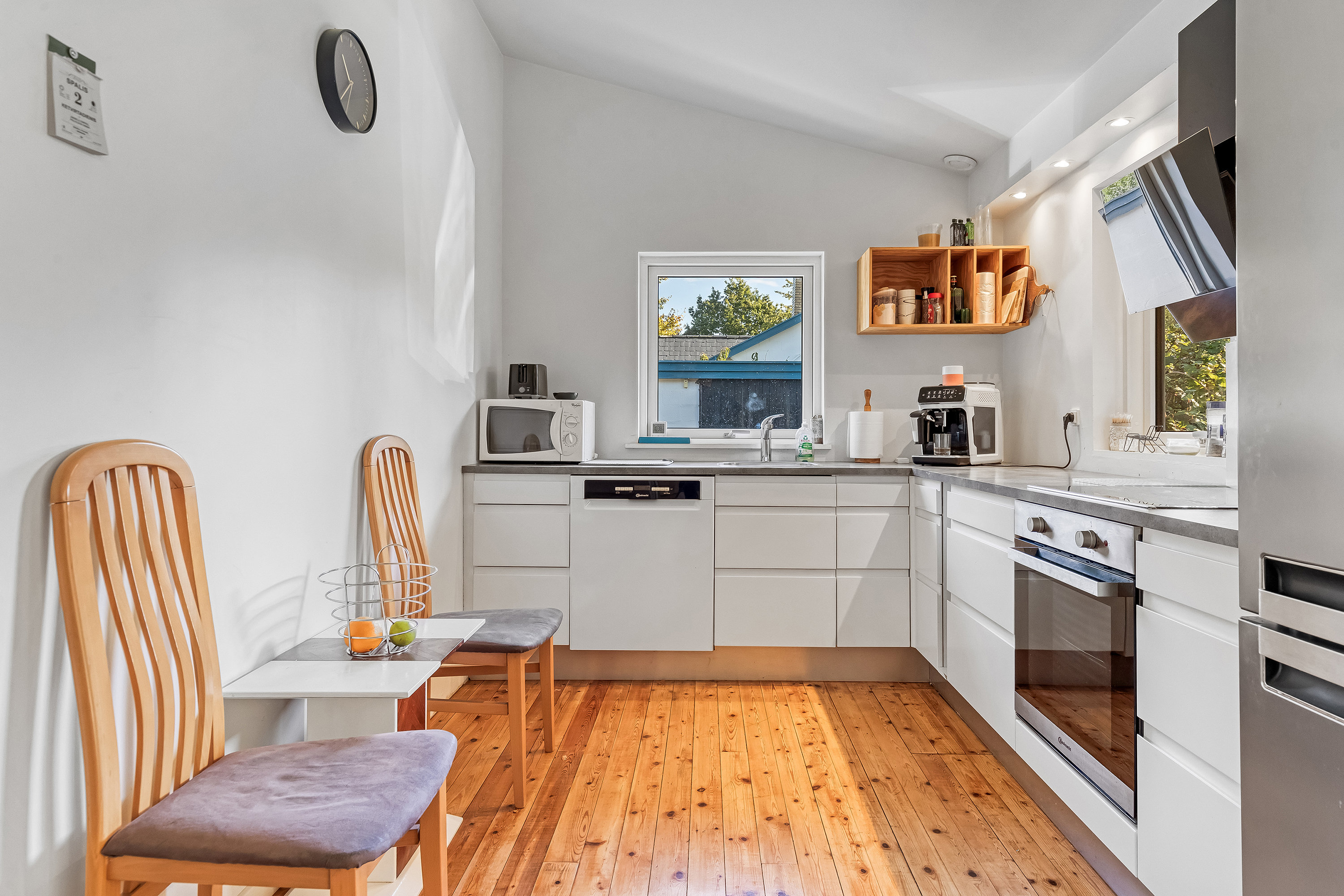 Fremhævet køkken billede i fuldskærmstilstand. Billede af Rønnebjergvej 5, Smidstrup, 3250 Gilleleje