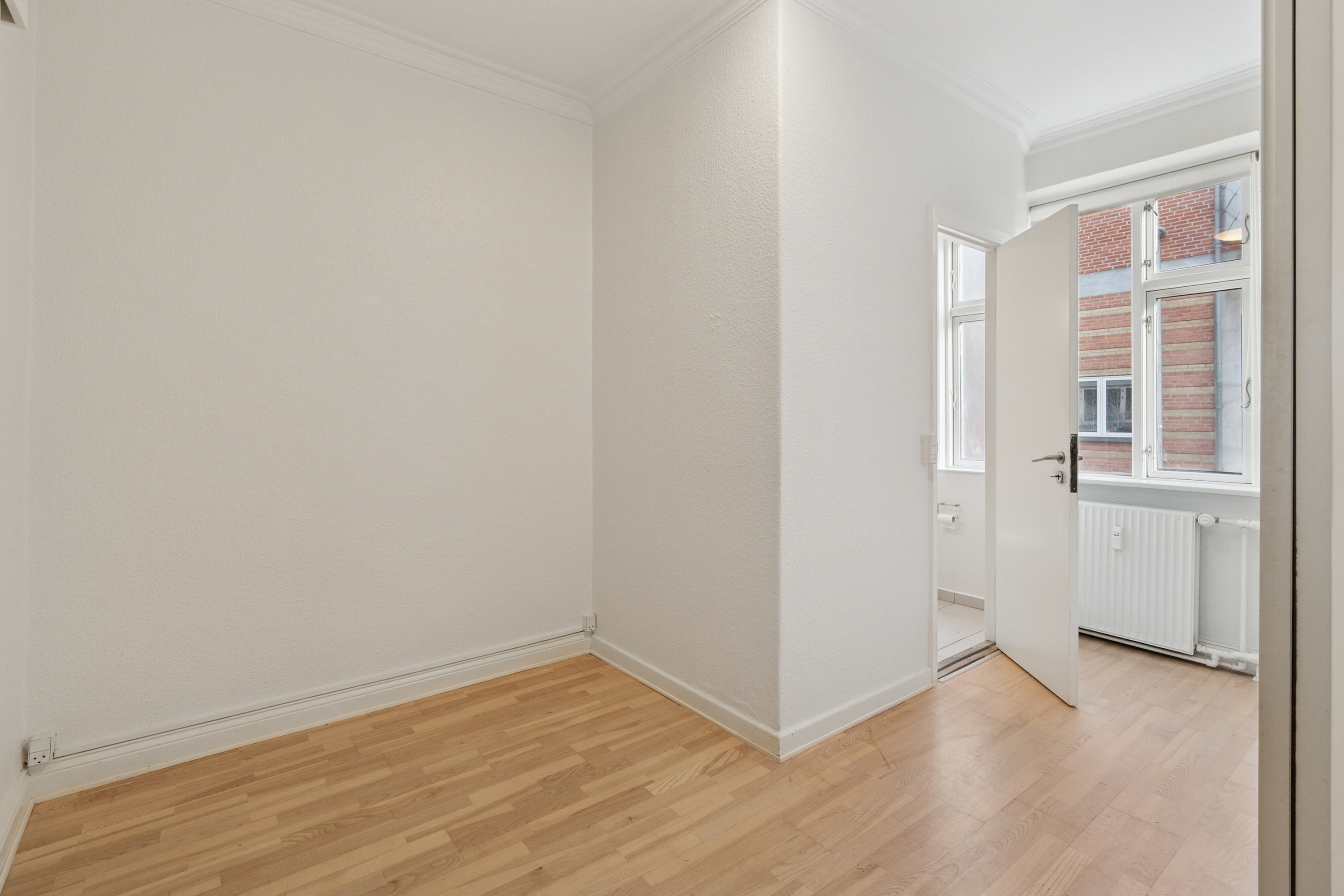 Fremhævet stue billede i fuldskærmstilstand. Billede af Søgade 28, st.. + kælder., Centrum, 8600 Silkeborg