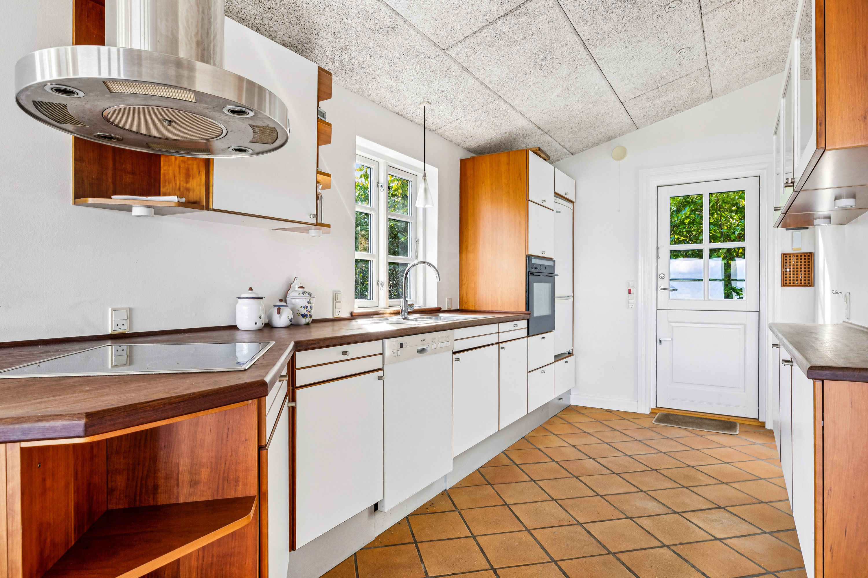 Fremhævet køkken billede i fuldskærmstilstand. Billede af Kystvejen 122, Strøby Egede, 4600 Køge