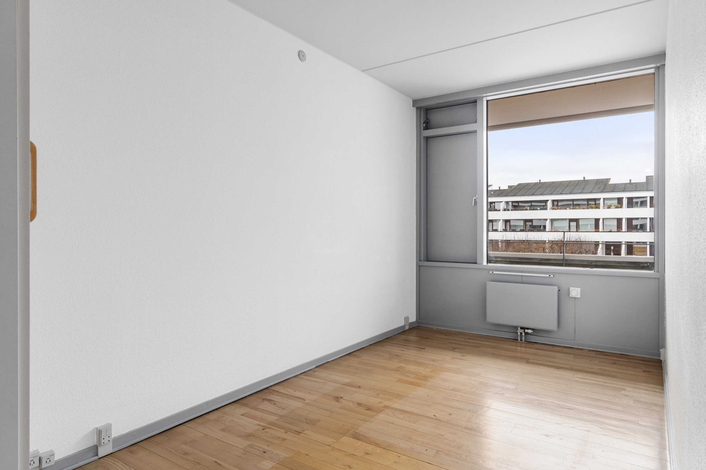 Fremhævet værelse billede i fuldskærmstilstand. Billede af Skodsborgvej 412, 1. th., 2942 Skodsborg