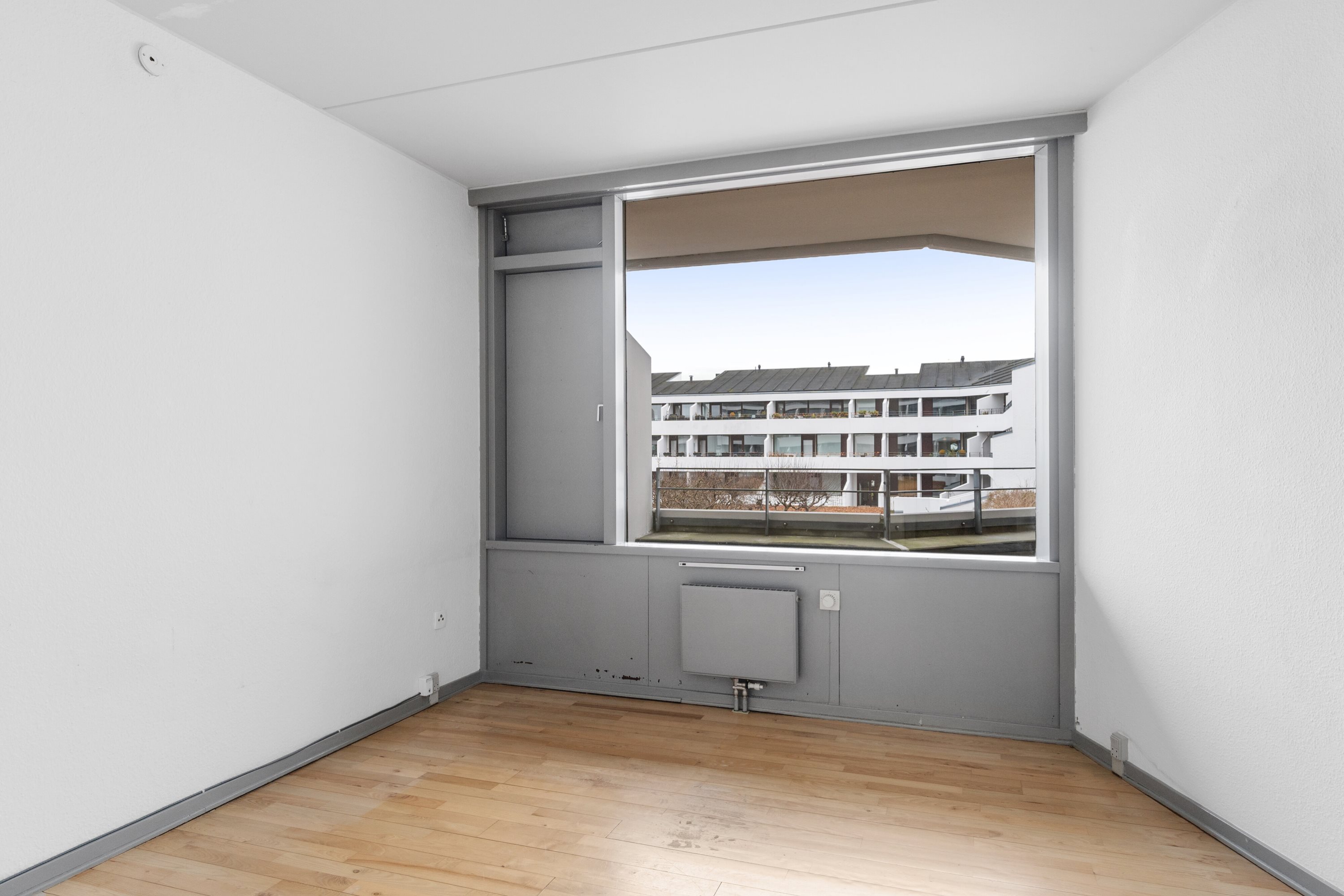 Fremhævet værelse billede i fuldskærmstilstand. Billede af Skodsborgvej 412, 1. th., 2942 Skodsborg