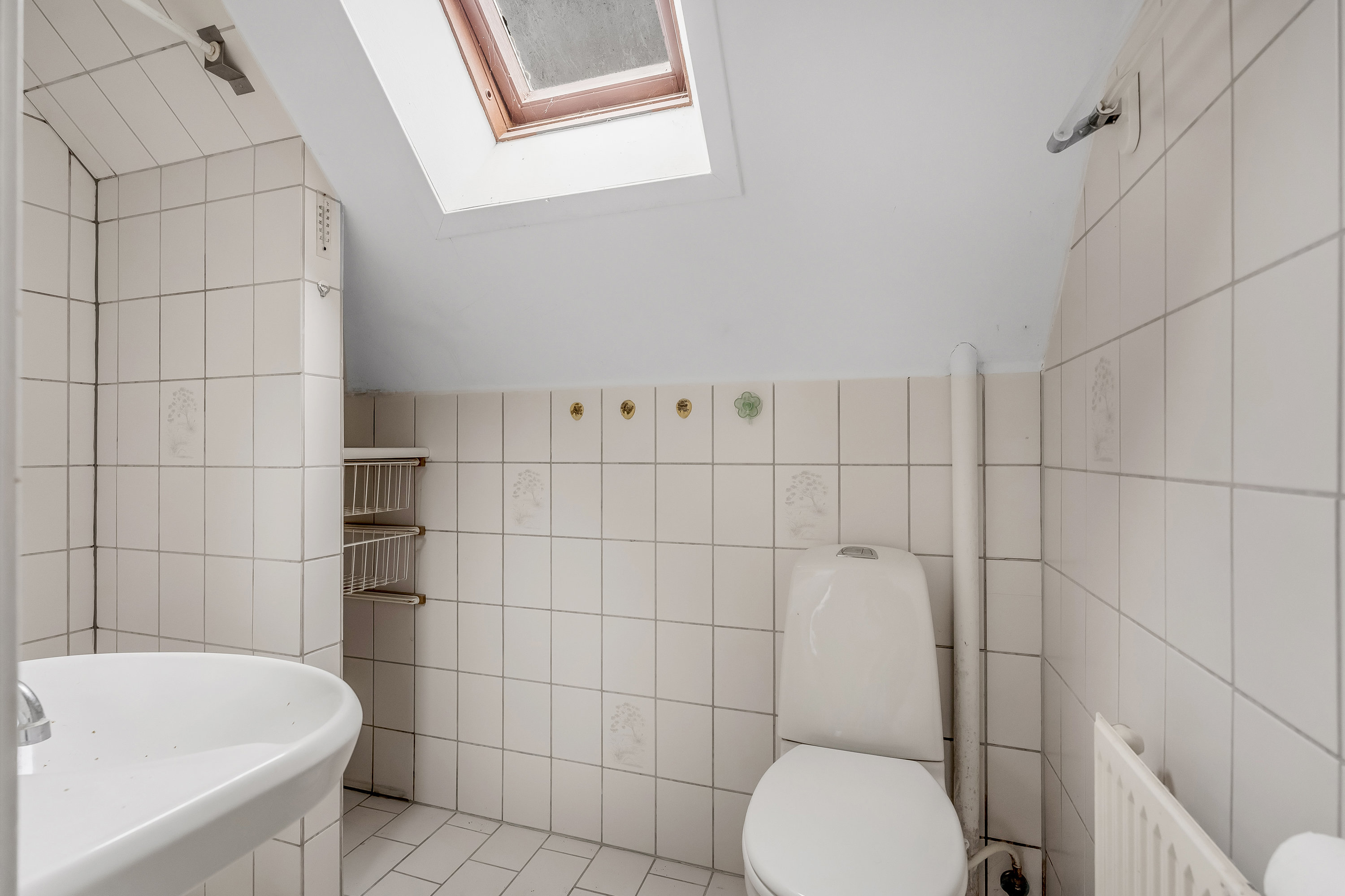 Fremhævet badeværelse billede i fuldskærmstilstand. Billede af Svanevej 30, 4970 Rødby