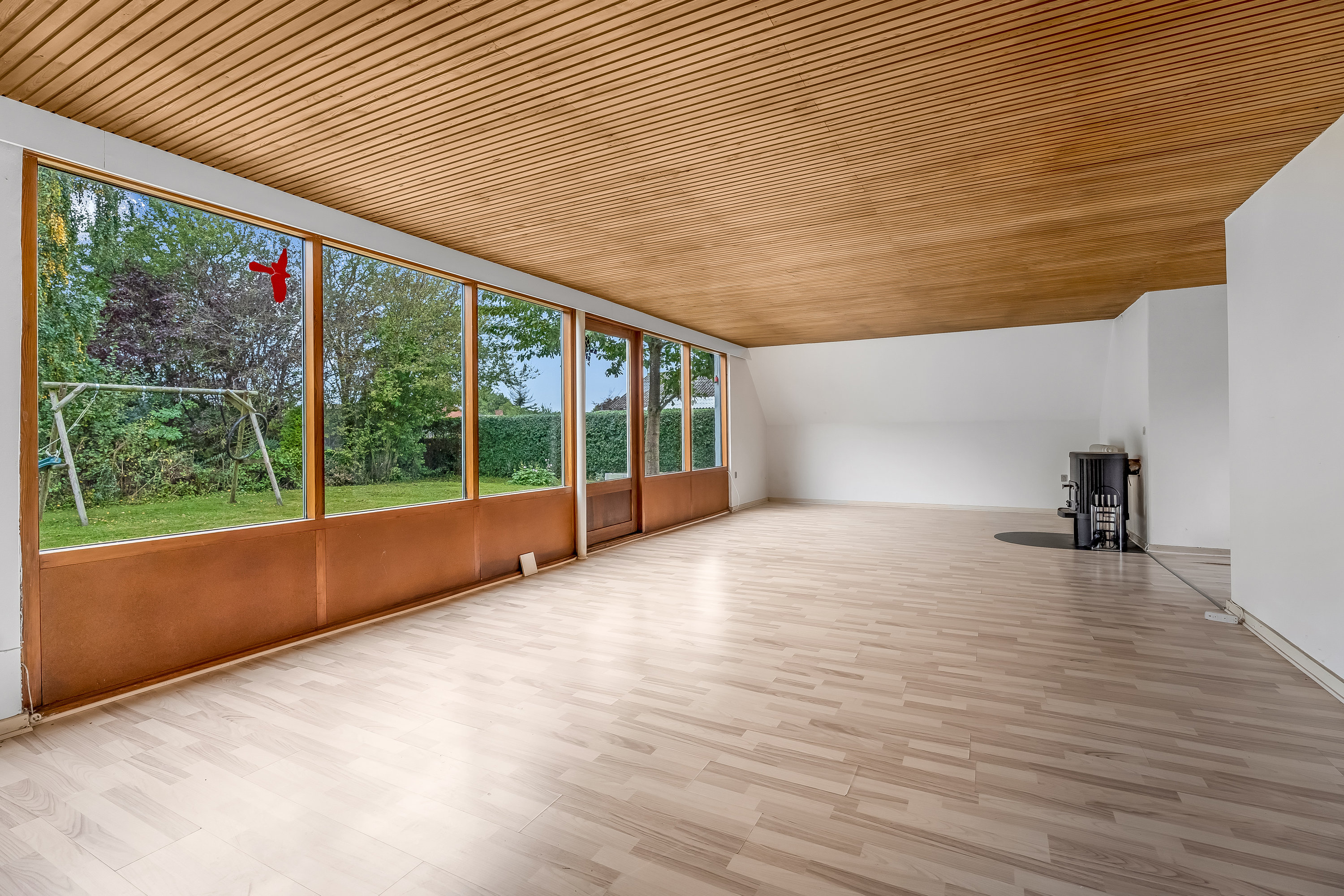 Fremhævet stue billede i fuldskærmstilstand. Billede af Svanevej 30, 4970 Rødby