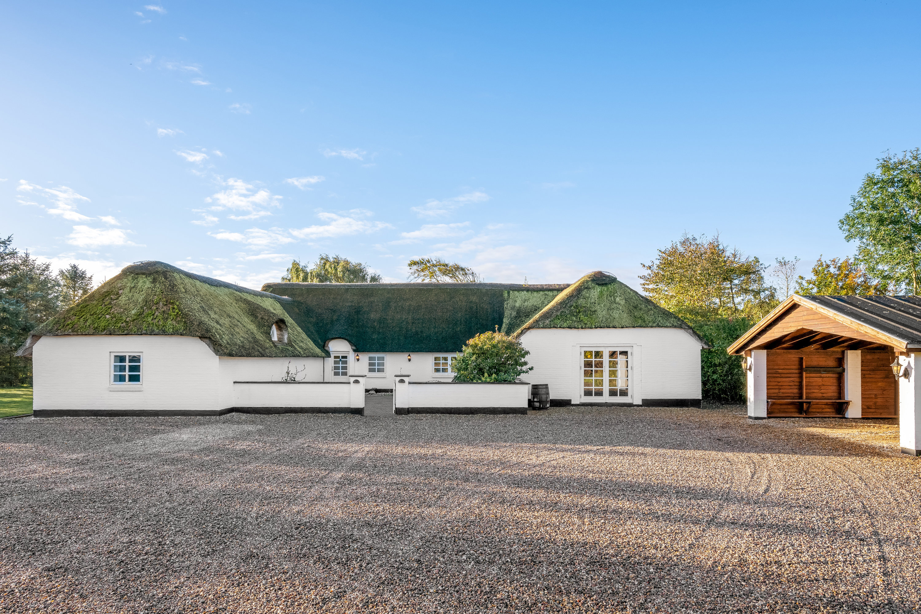 Fremhævet facade billede i fuldskærmstilstand. Billede af Toldhusvej 1, Stauning, 6900 Skjern