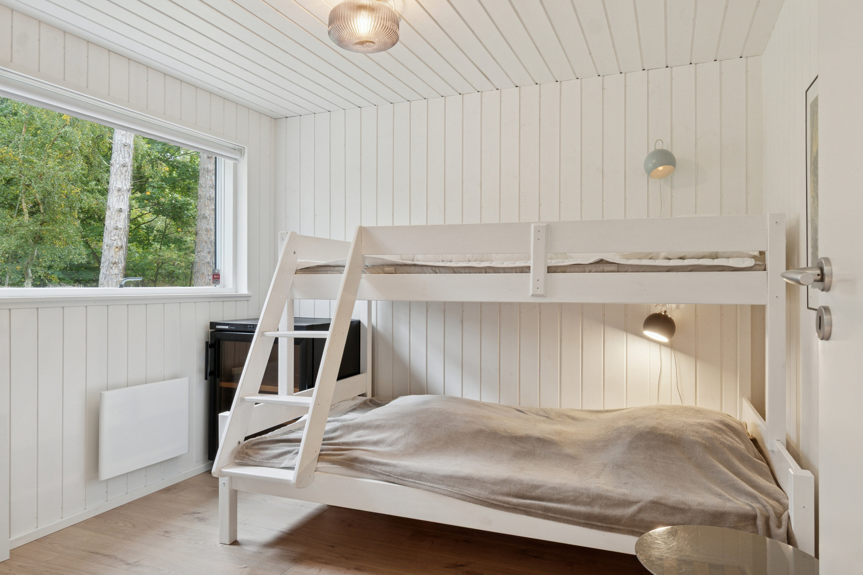 Fremhævet andet billede i fuldskærmstilstand. Billede af Fredskovens Engvej 8, Bjerge Sydstrand, 4480 Store Fuglede