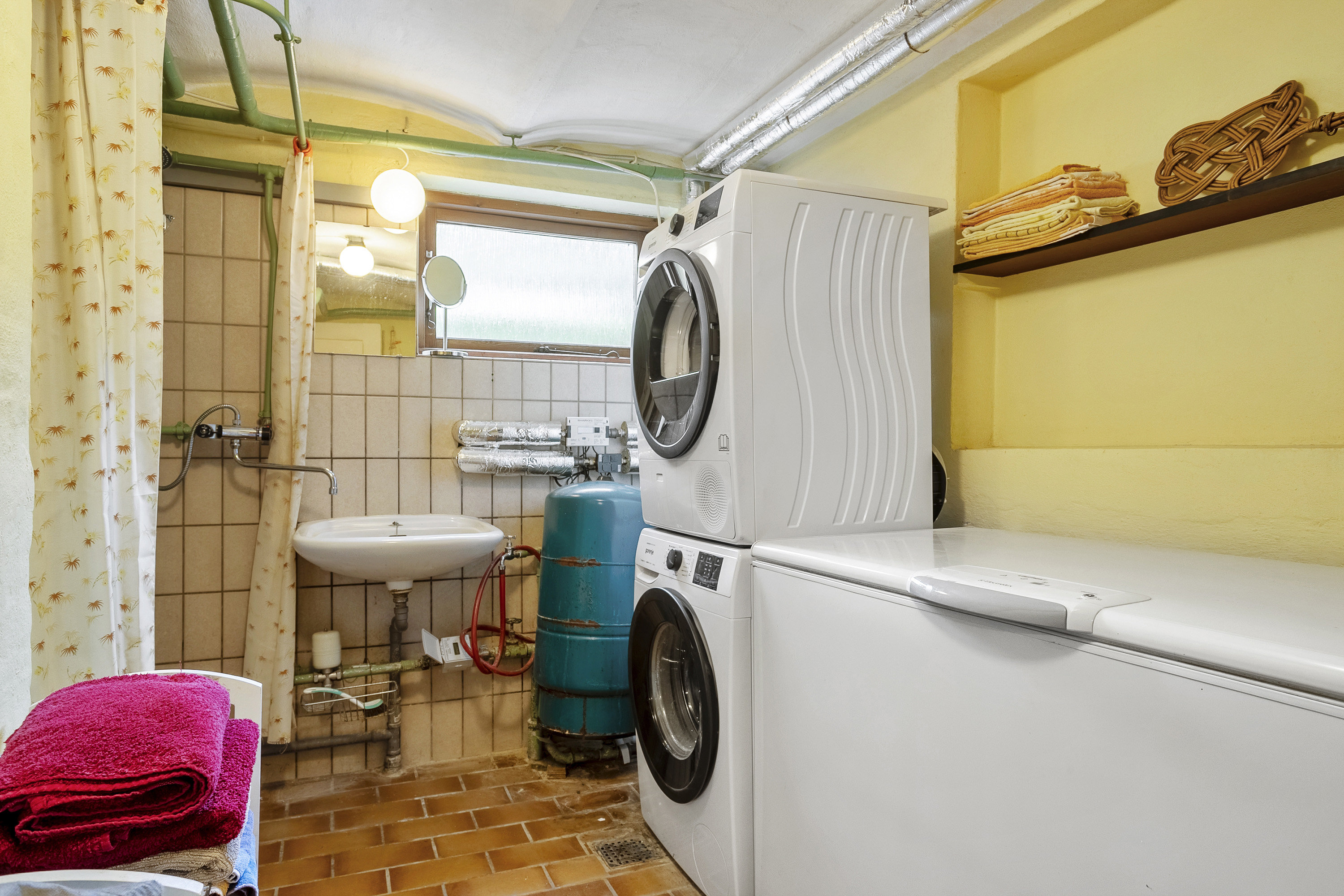 Fremhævet badeværelse billede i fuldskærmstilstand. Billede af Engkær 3, 6100 Haderslev