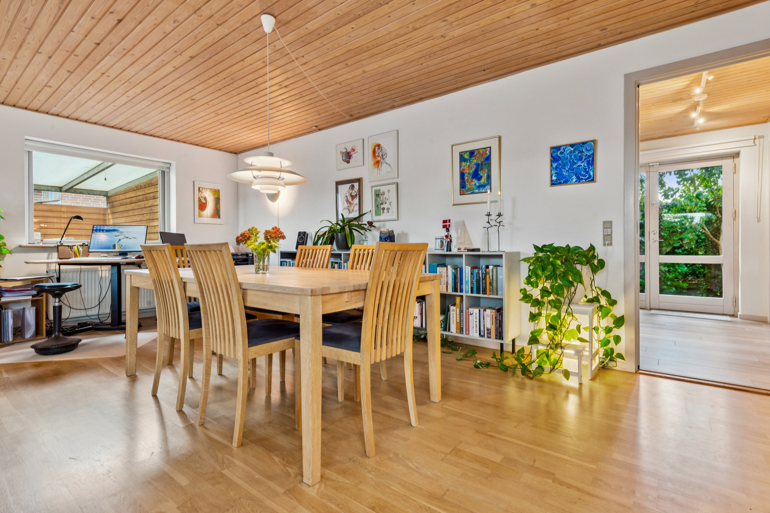 Fremhævet stue billede i fuldskærmstilstand. Billede af Fiskernesvej 5, 2670 Greve