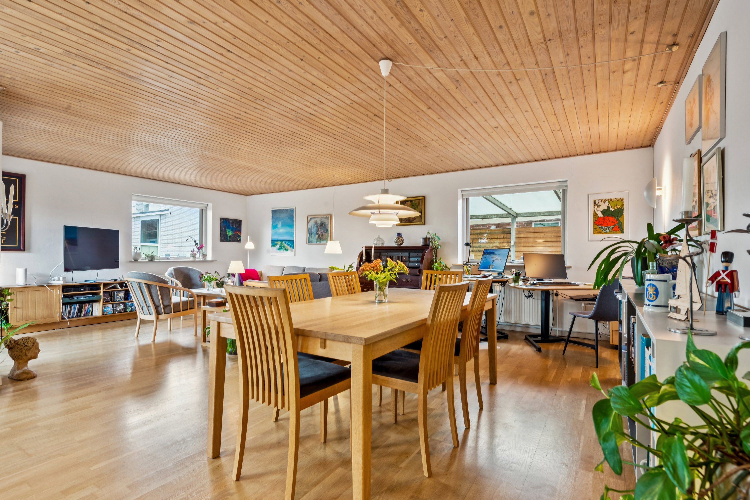 Fremhævet stue billede i fuldskærmstilstand. Billede af Fiskernesvej 5, 2670 Greve