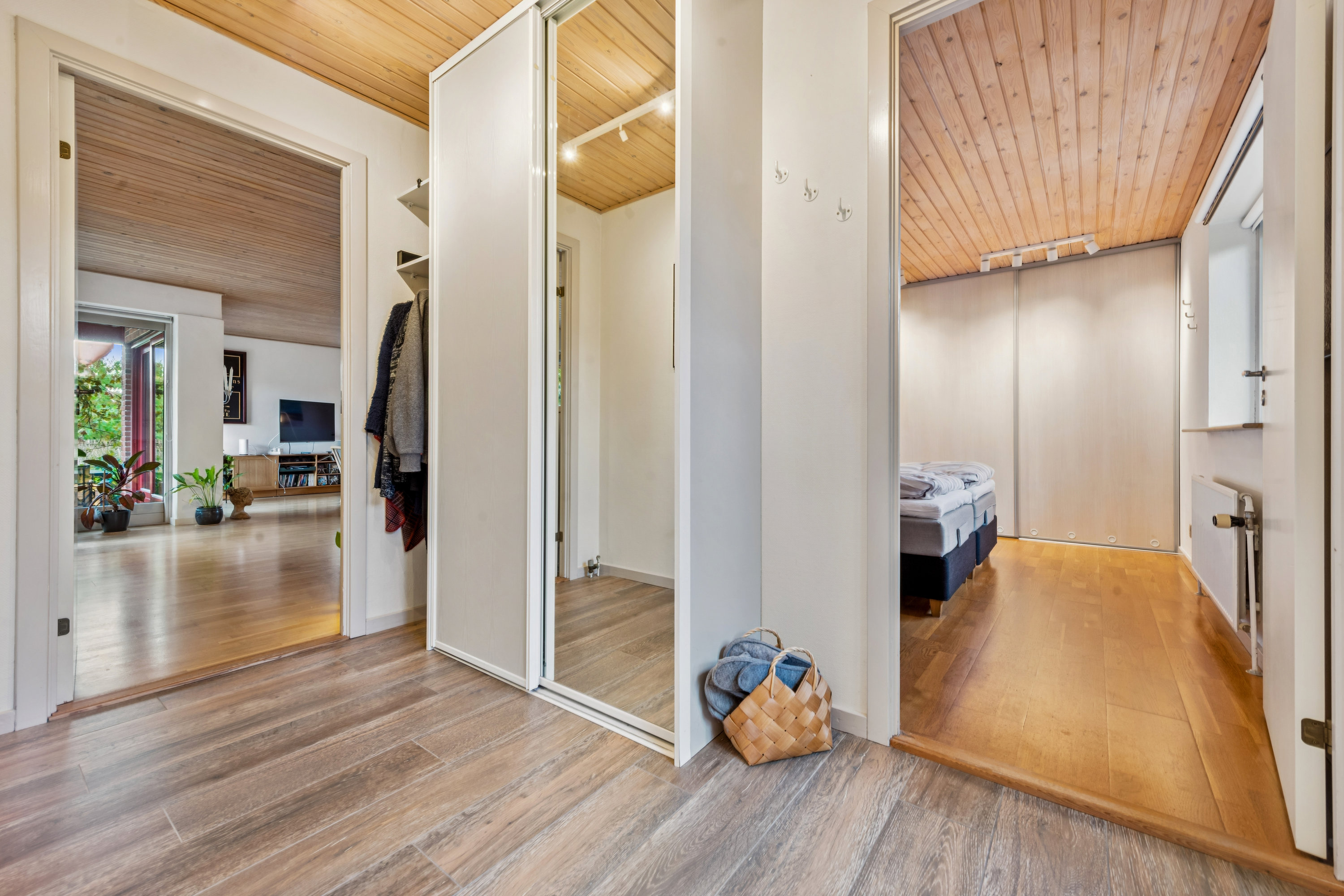 Fremhævet gang billede i fuldskærmstilstand. Billede af Fiskernesvej 5, 2670 Greve