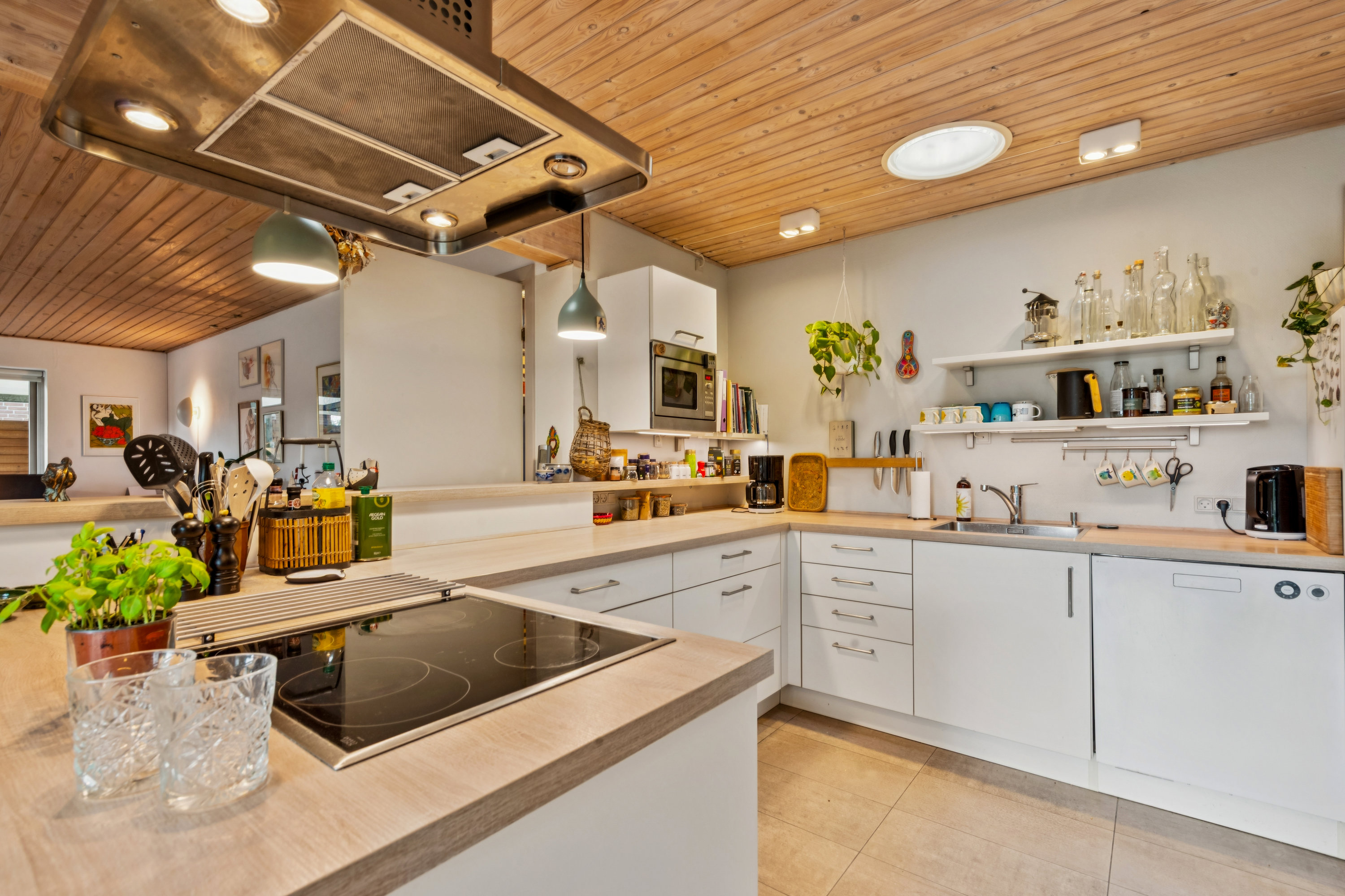 Fremhævet køkken billede i fuldskærmstilstand. Billede af Fiskernesvej 5, 2670 Greve