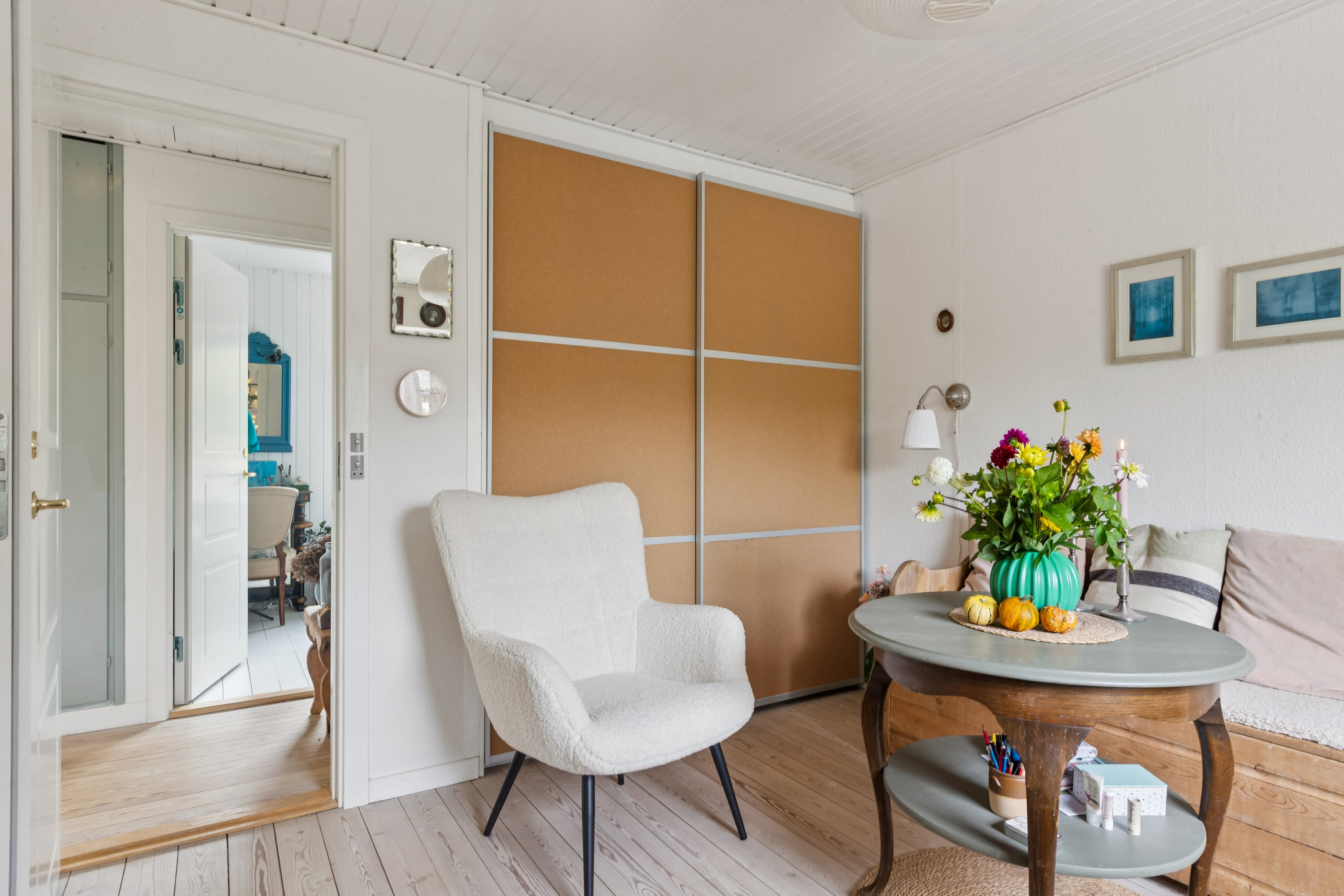 Fremhævet spisestue billede i fuldskærmstilstand. Billede af Erik Gudmands Vej 2B, 3140 Ålsgårde