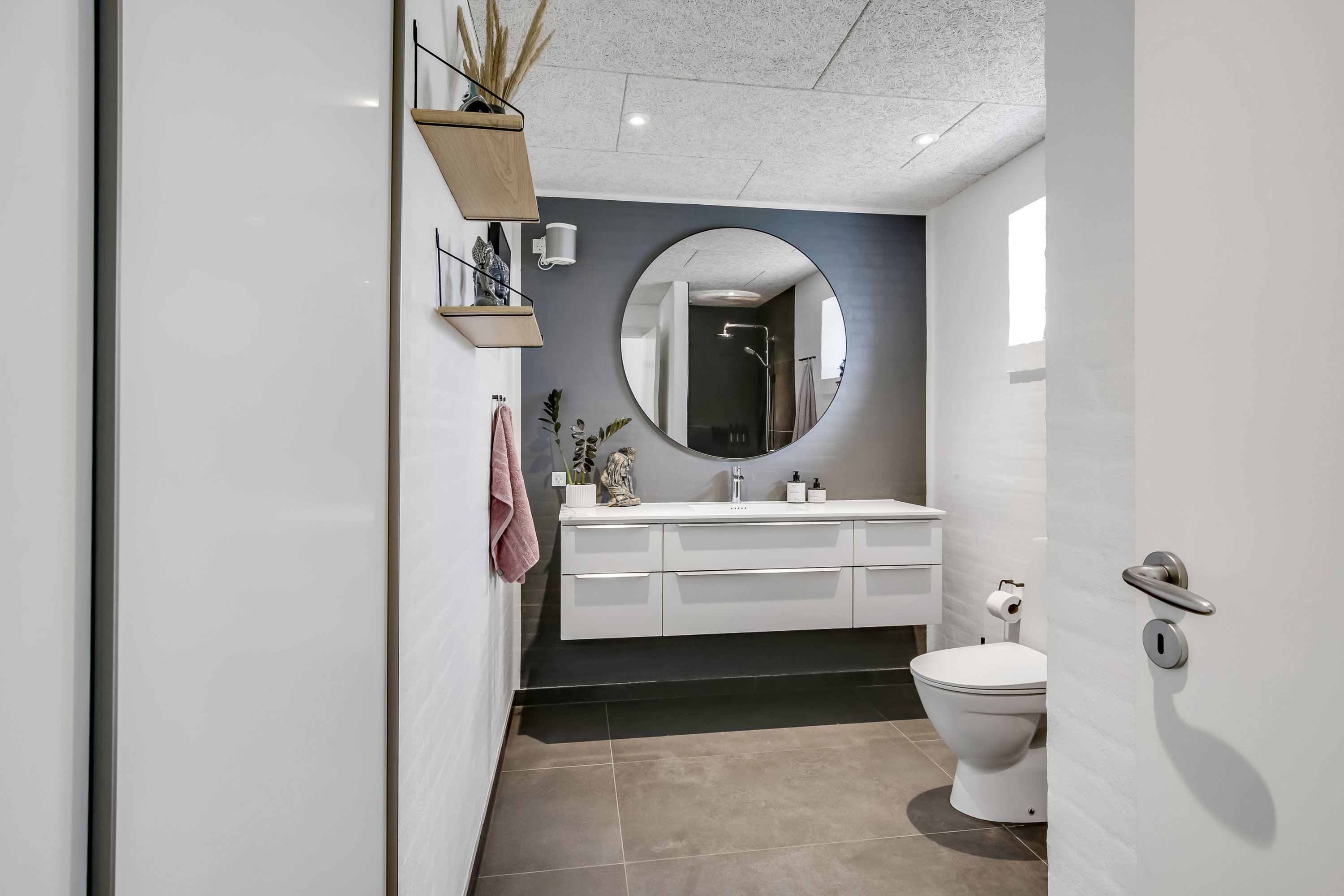 Fremhævet  billede i fuldskærmstilstand. Billede af Thorsagervej 27, Falkærgårde, 8544 Mørke