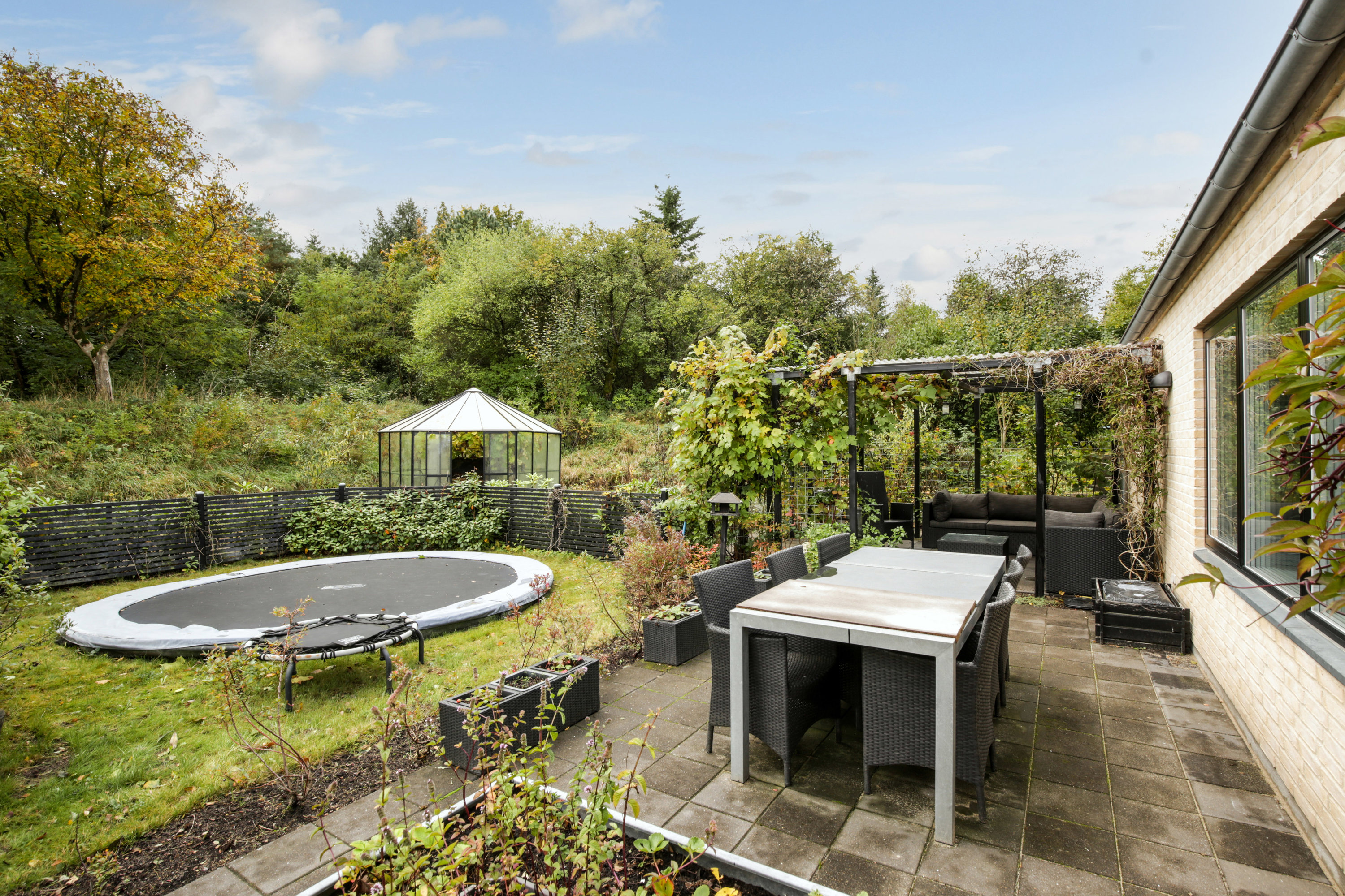 Fremhævet  billede i fuldskærmstilstand. Billede af Thorsagervej 27, Falkærgårde, 8544 Mørke