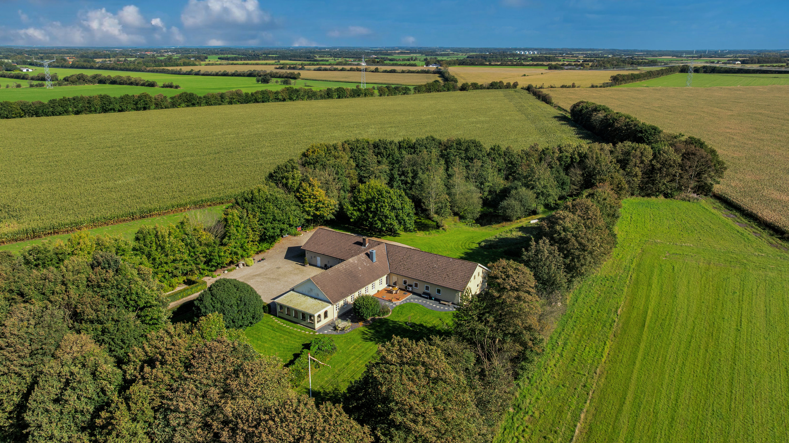 Fremhævet luftfoto billede i fuldskærmstilstand. Billede af Puggårdsvej 17, Sejstrup, 6740 Bramming