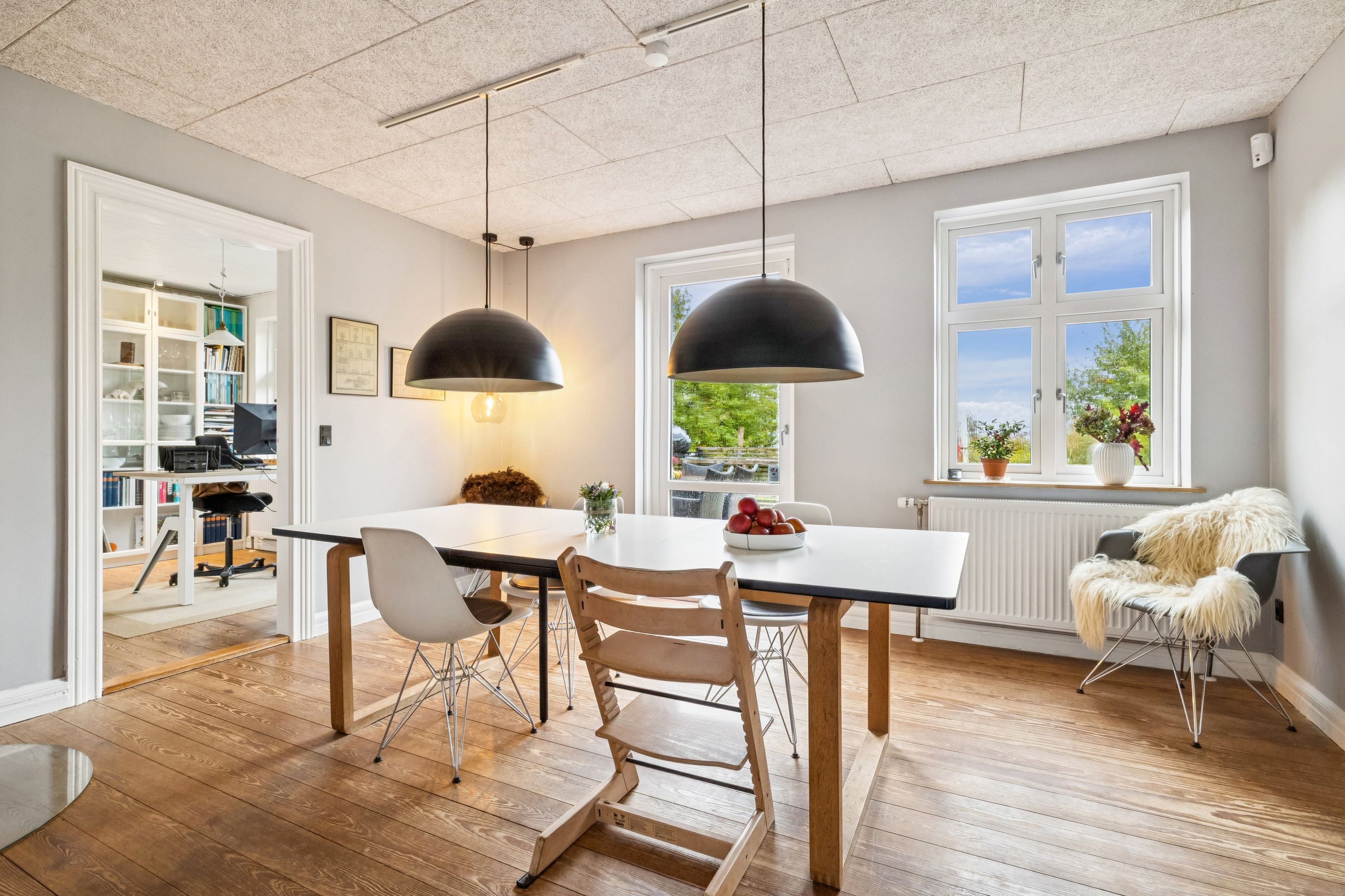 Fremhævet spisestue billede i fuldskærmstilstand. Billede af Randersvej 112, 8680 Ry
