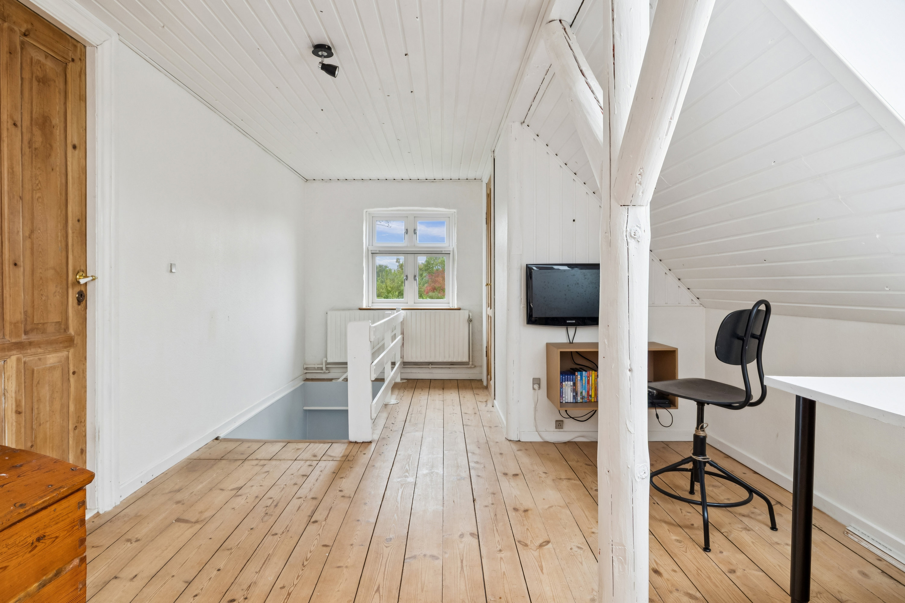 Fremhævet multirum billede i fuldskærmstilstand. Billede af Randersvej 112, 8680 Ry