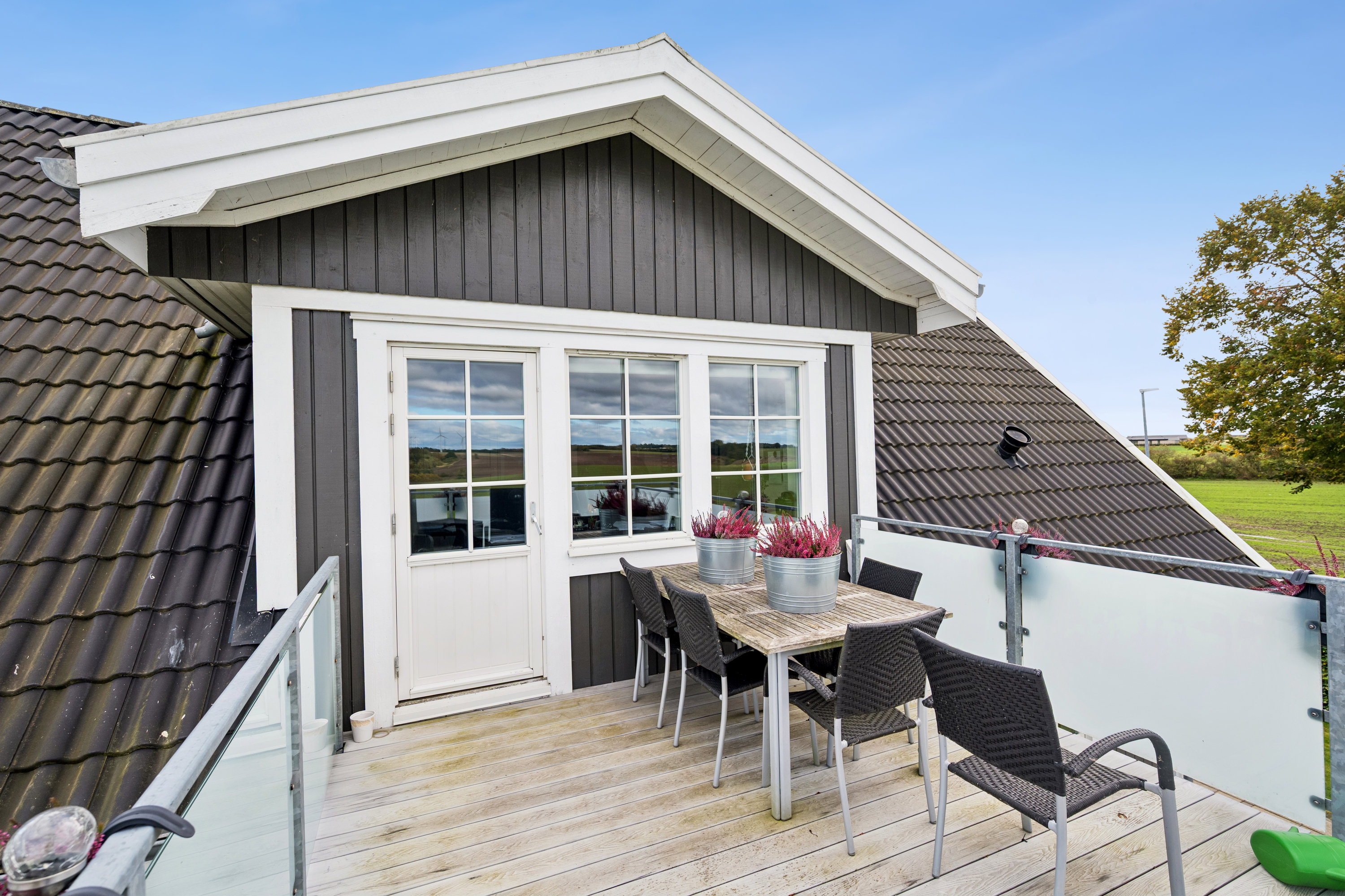 Fremhævet ejendommen billede i fuldskærmstilstand. Billede af Haarvej 28, Haar, 8382 Hinnerup