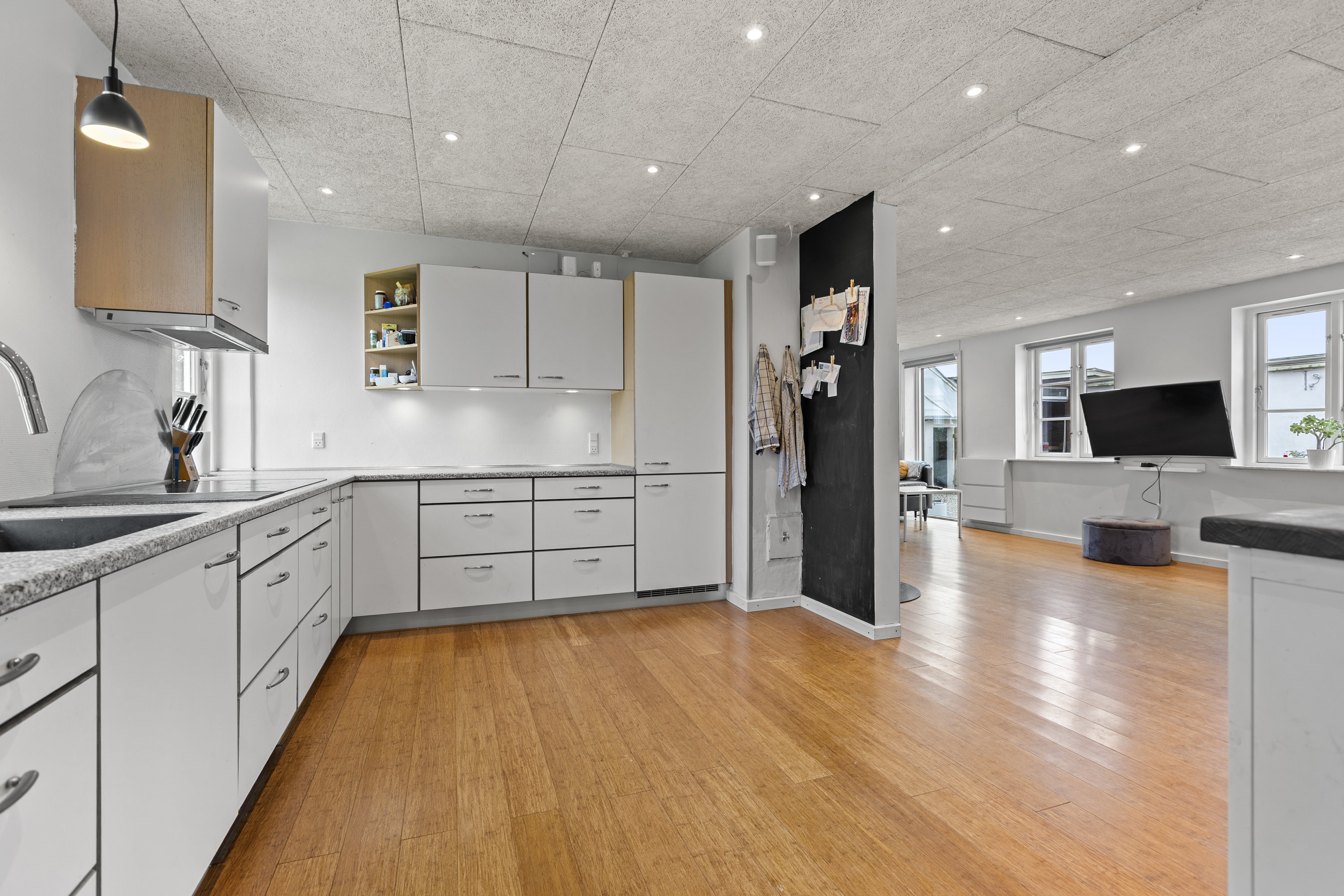 Fremhævet køkken billede i fuldskærmstilstand. Billede af Bjernede Kirkevej 20, 4180 Sorø