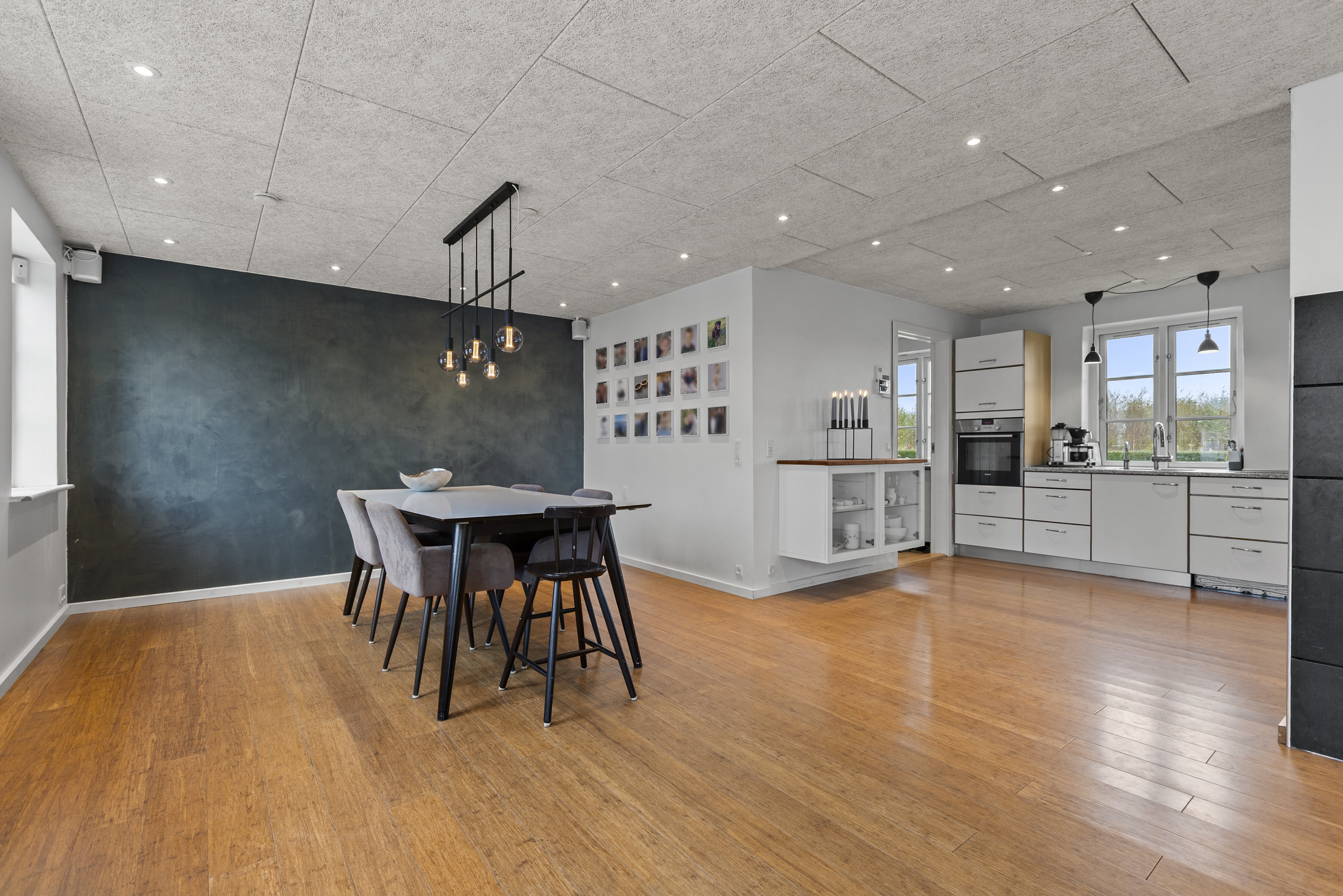 Fremhævet stue billede i fuldskærmstilstand. Billede af Bjernede Kirkevej 20, 4180 Sorø