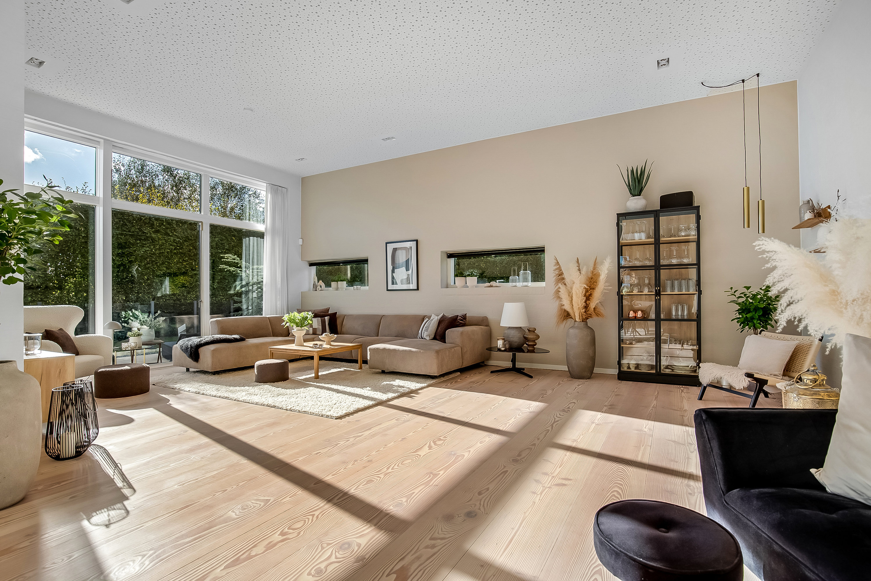 Fremhævet stue billede i fuldskærmstilstand. Billede af Goldbæk Alle 24, Dalby, 6000 Kolding