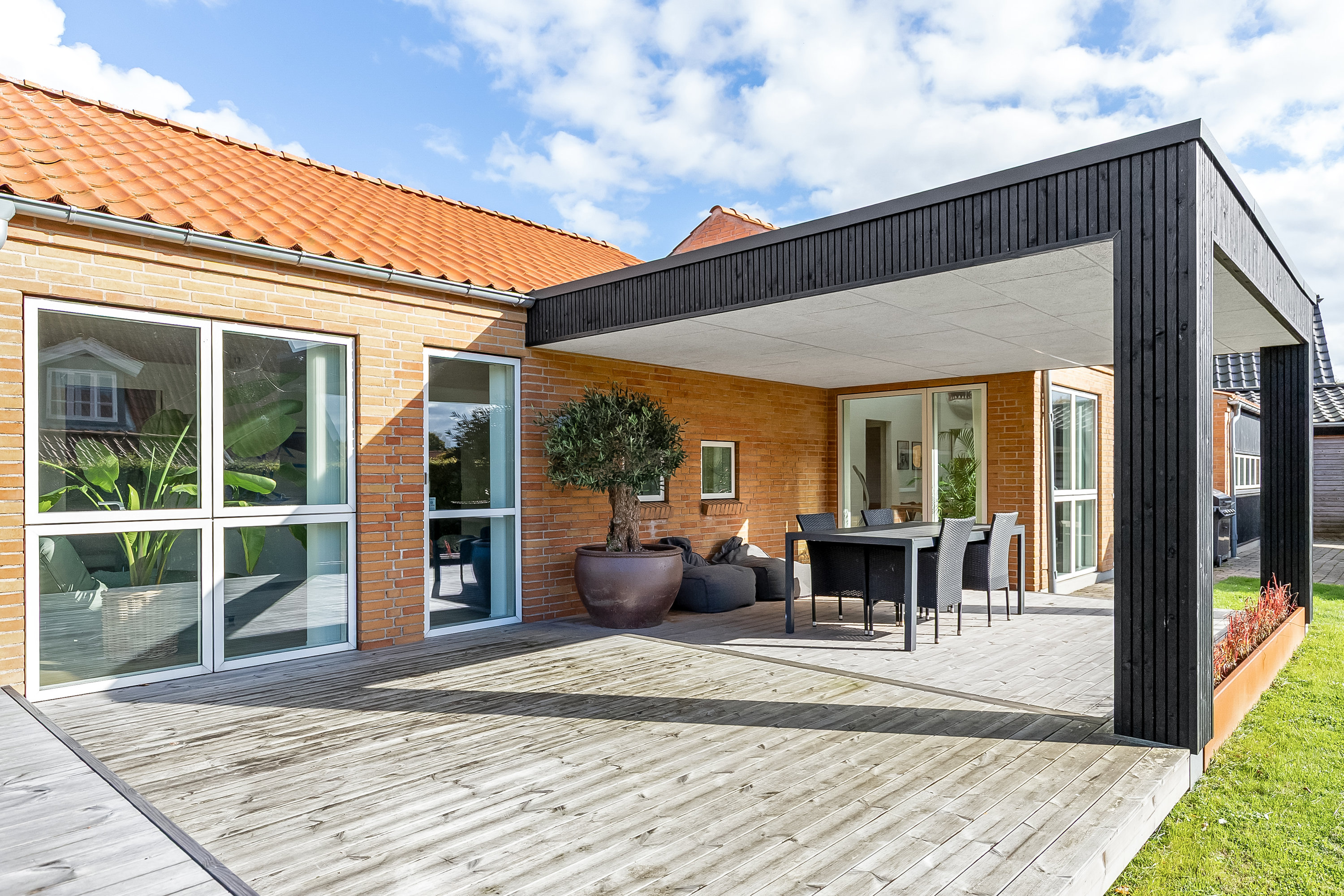 Fremhævet terrasse billede i fuldskærmstilstand. Billede af Lavendelvej 18, Nr. Bjert, 6000 Kolding