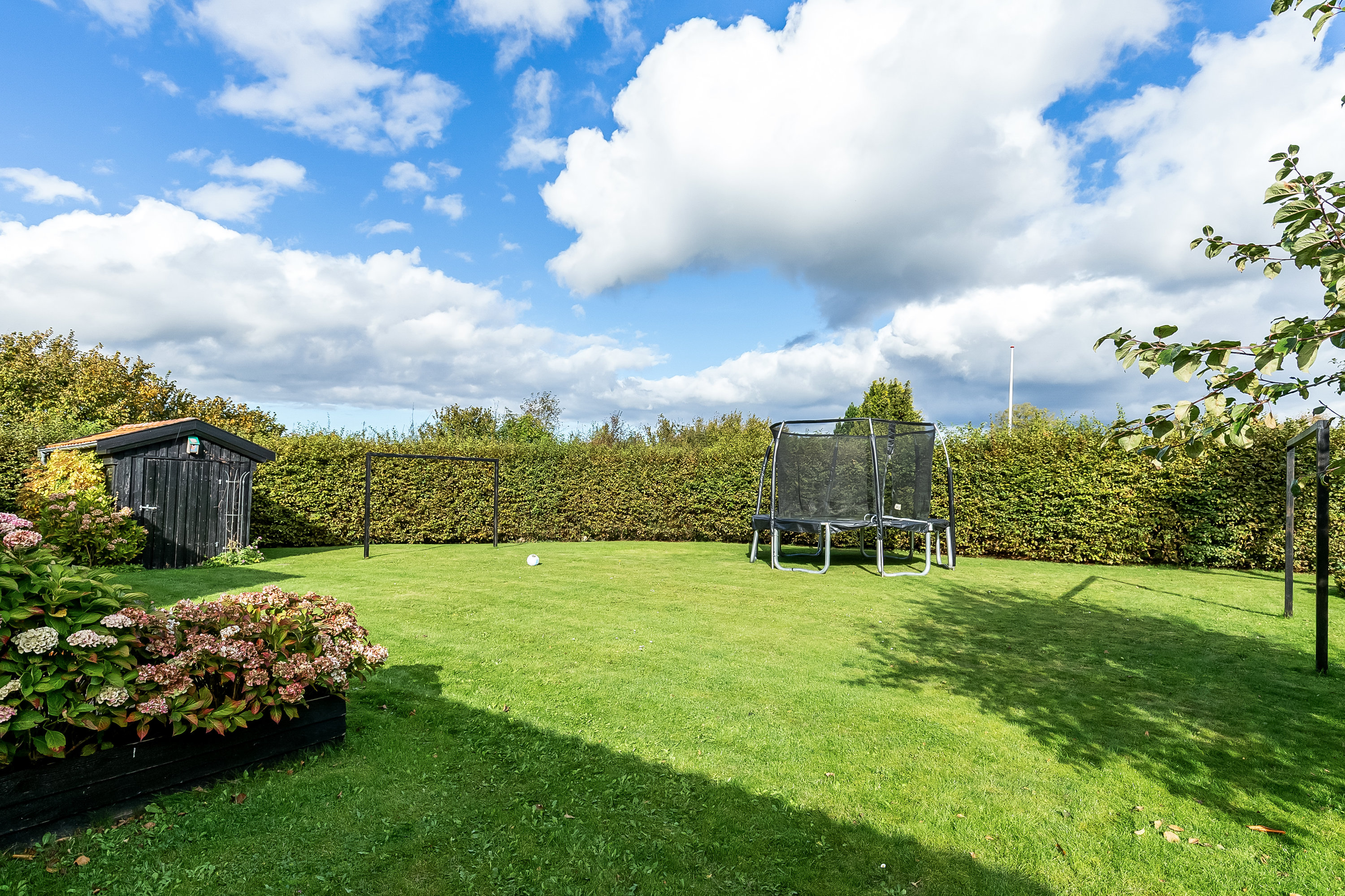 Fremhævet have billede i fuldskærmstilstand. Billede af Lavendelvej 18, Nr. Bjert, 6000 Kolding