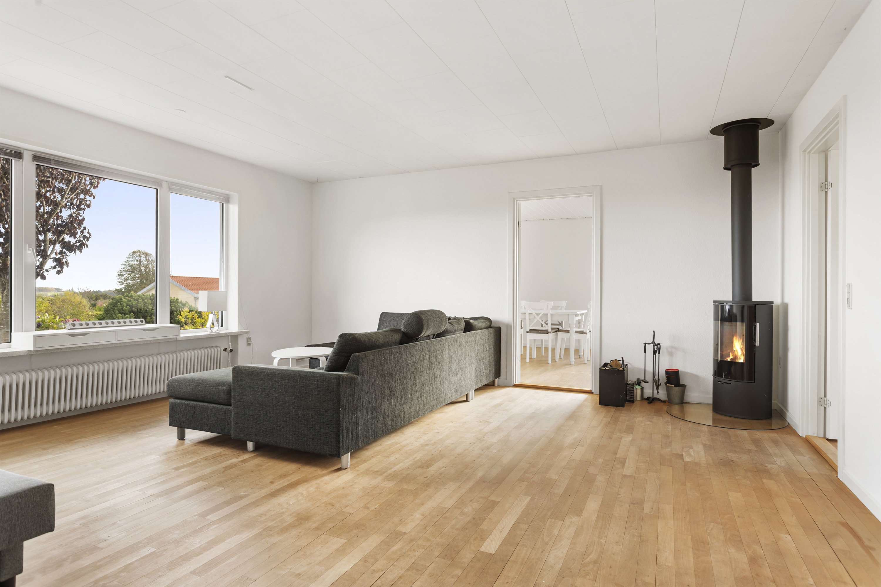 Fremhævet stue billede i fuldskærmstilstand. Billede af Lyngsvej 4, Kilden, 9900 Frederikshavn