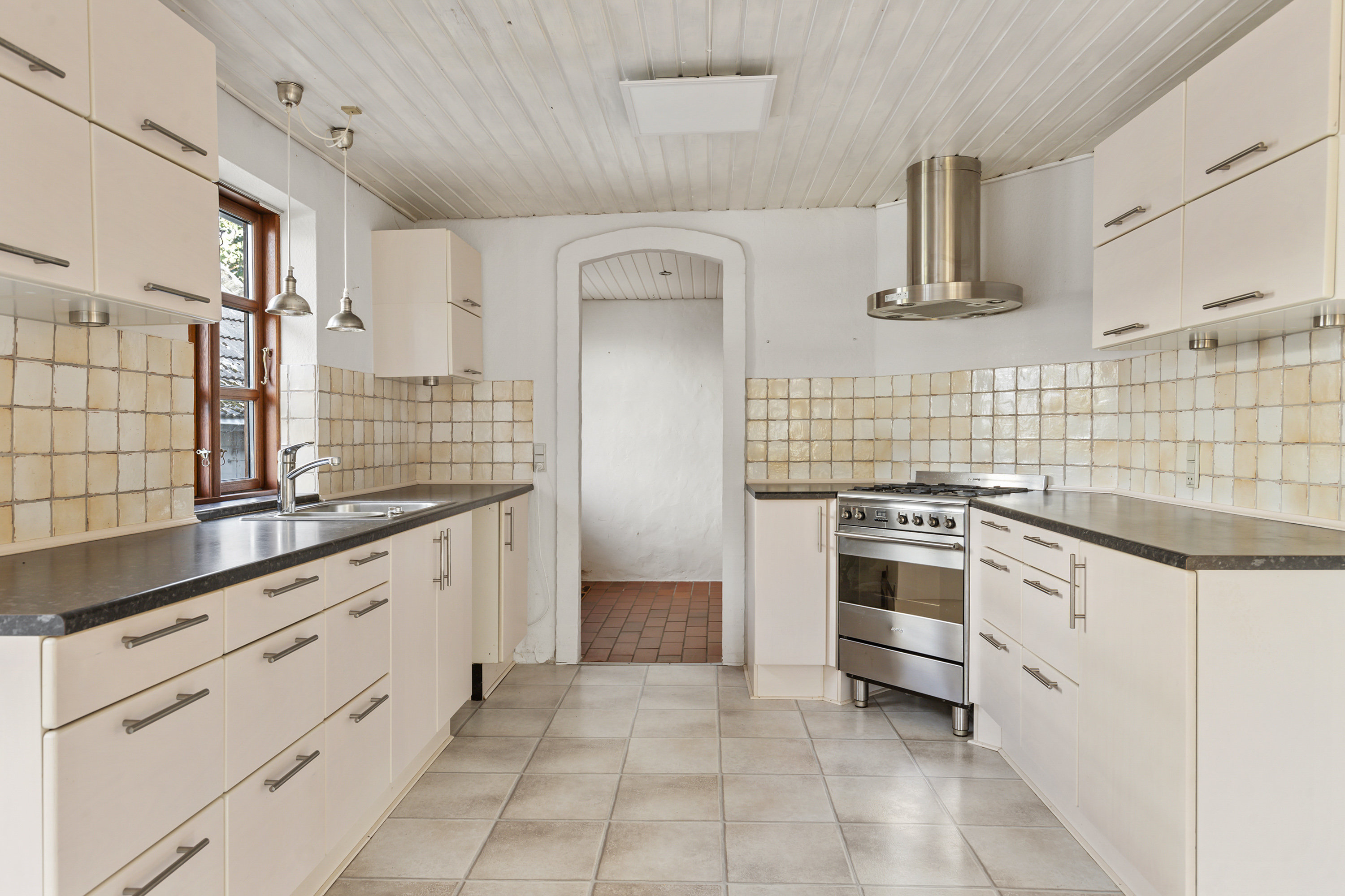 Fremhævet køkken billede i fuldskærmstilstand. Billede af Østergade 35, 9631 Gedsted