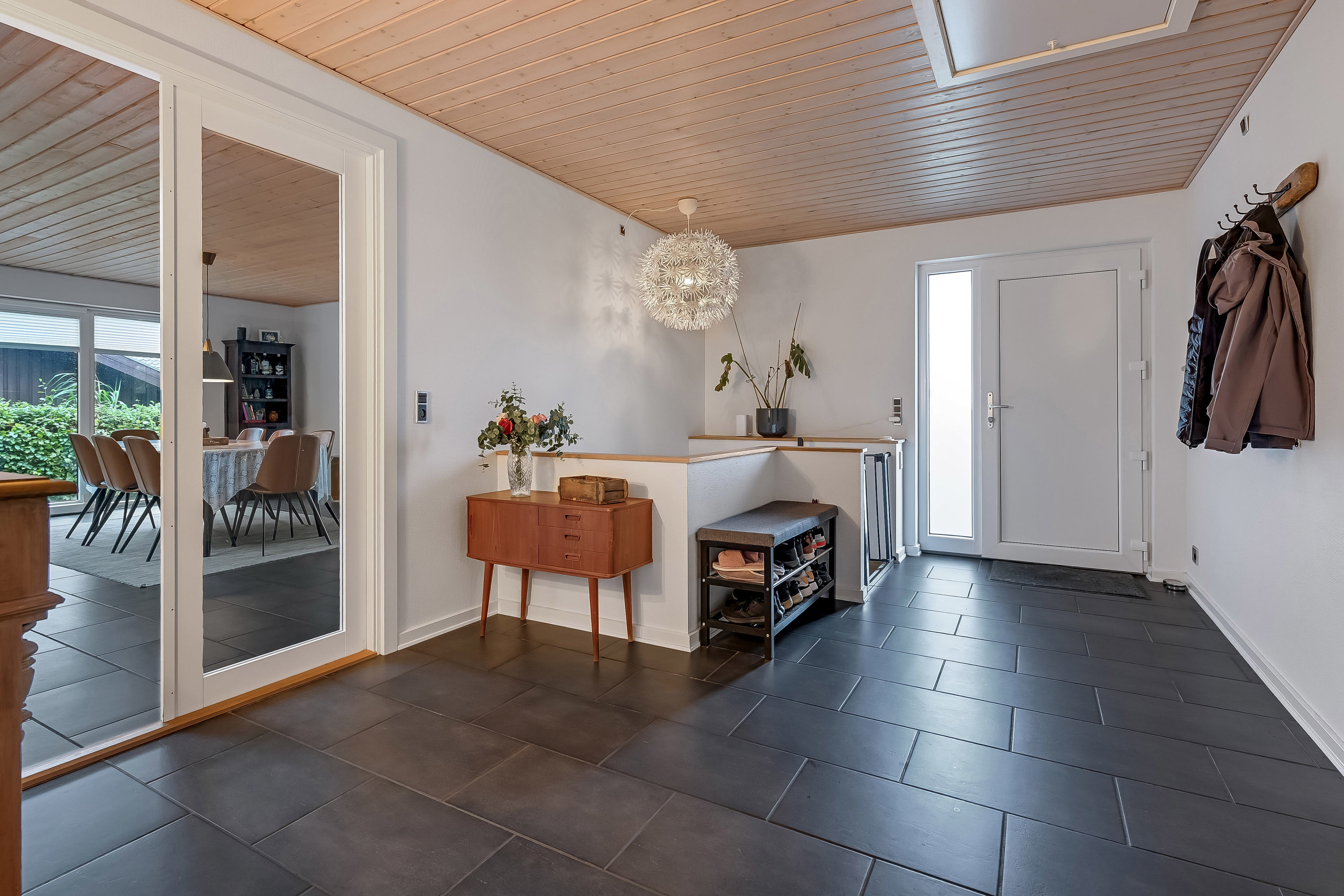 Miniaturebillede 1: entré. Billede af Odinsvej 24, 7600 Struer