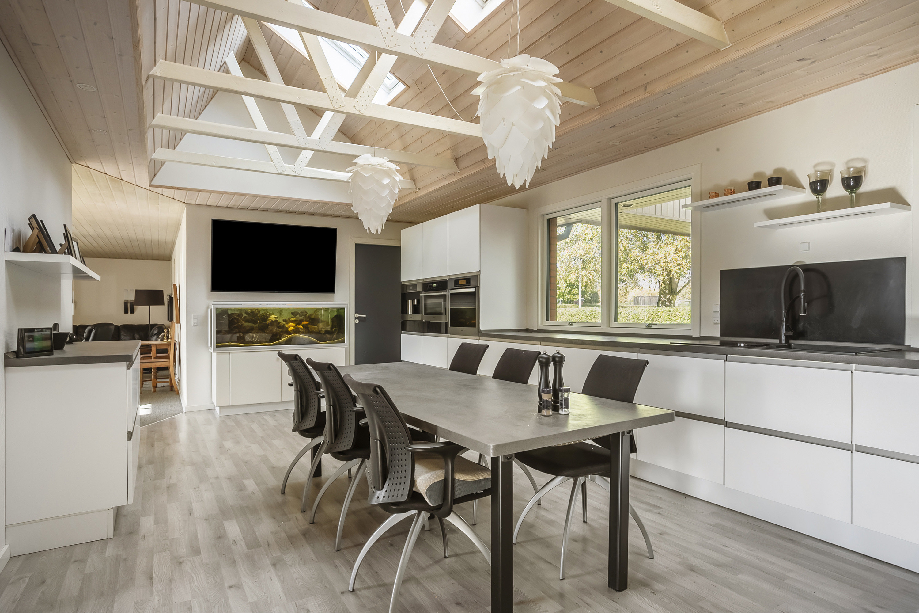 Miniaturebillede 2: køkken/alrum. Billede af Morbærvej 32, 6600 Vejen